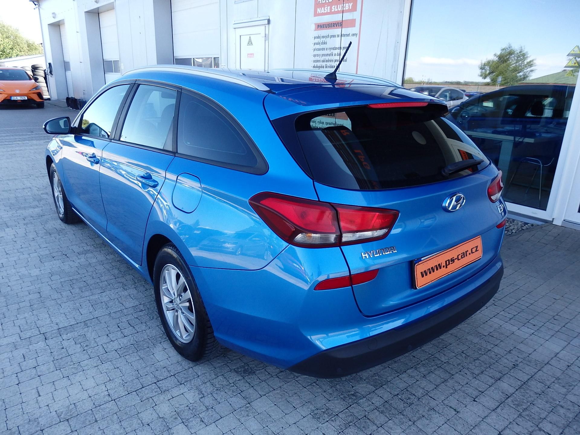 Hyundai i30, 1.6 CRDi 6x AIRBAG, KLIMA - fotka 5