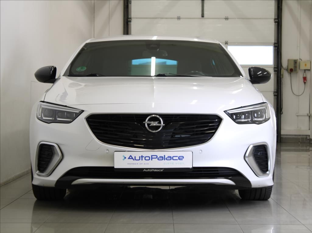 Opel Insignia, 2,0 GSI 191kW 4x4 Bose 2xKola - fotka 2