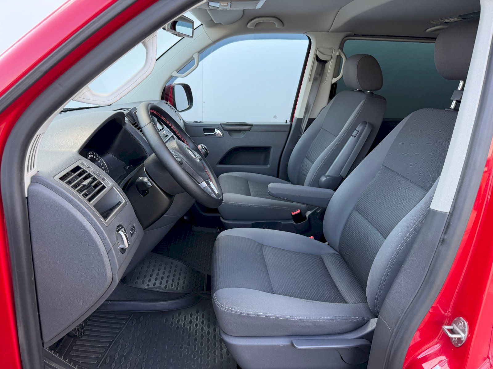 Volkswagen Multivan, 2,0 TDI 103KW SPECIAL Manuál - fotka 5