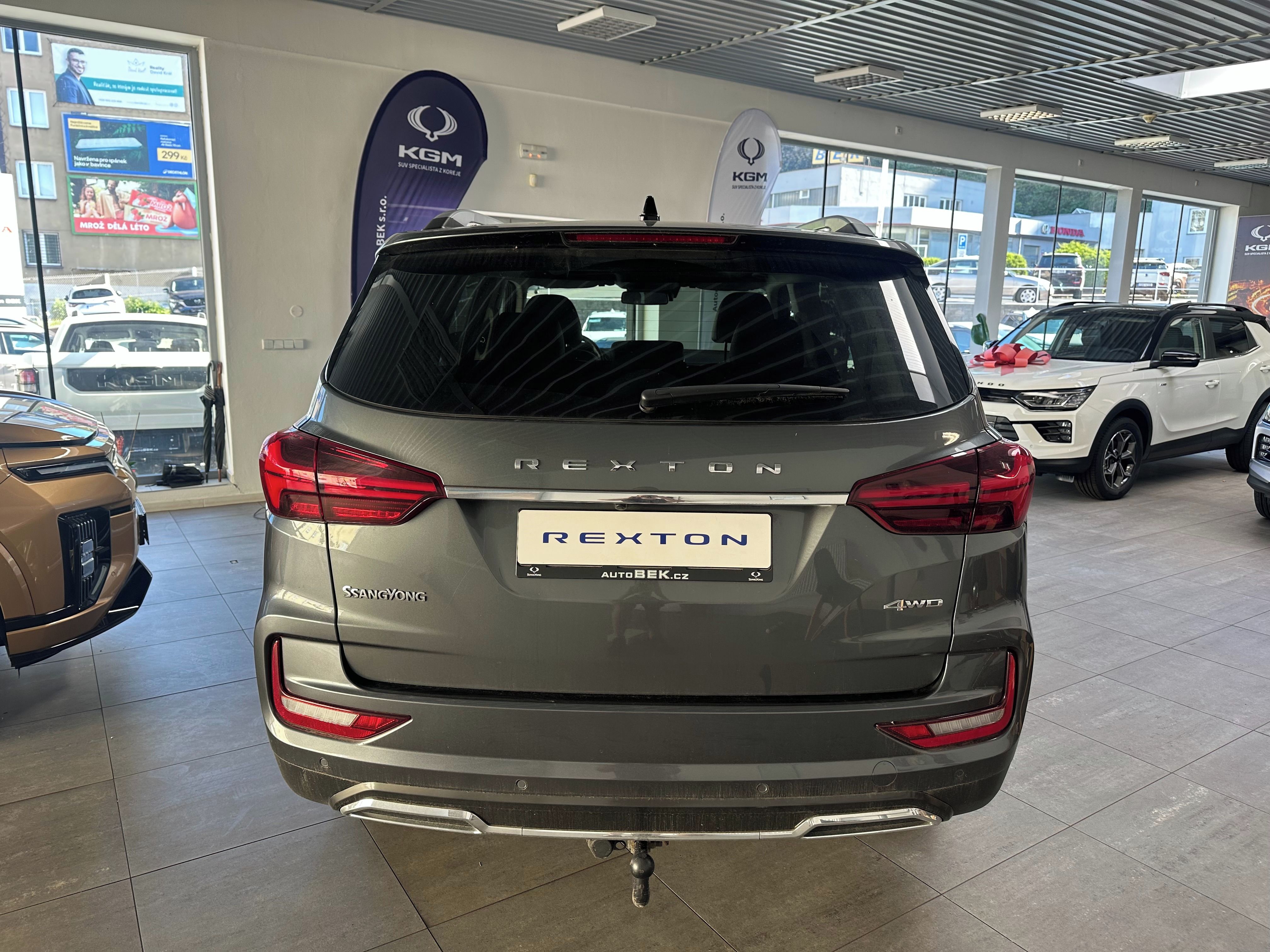 SsangYong Rexton, 2,2E-XDi Premium AWD AT - fotka 5