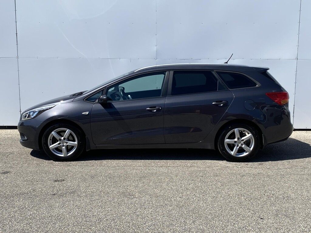 Kia Cee´d, 1,4i 73 kW - fotka 4