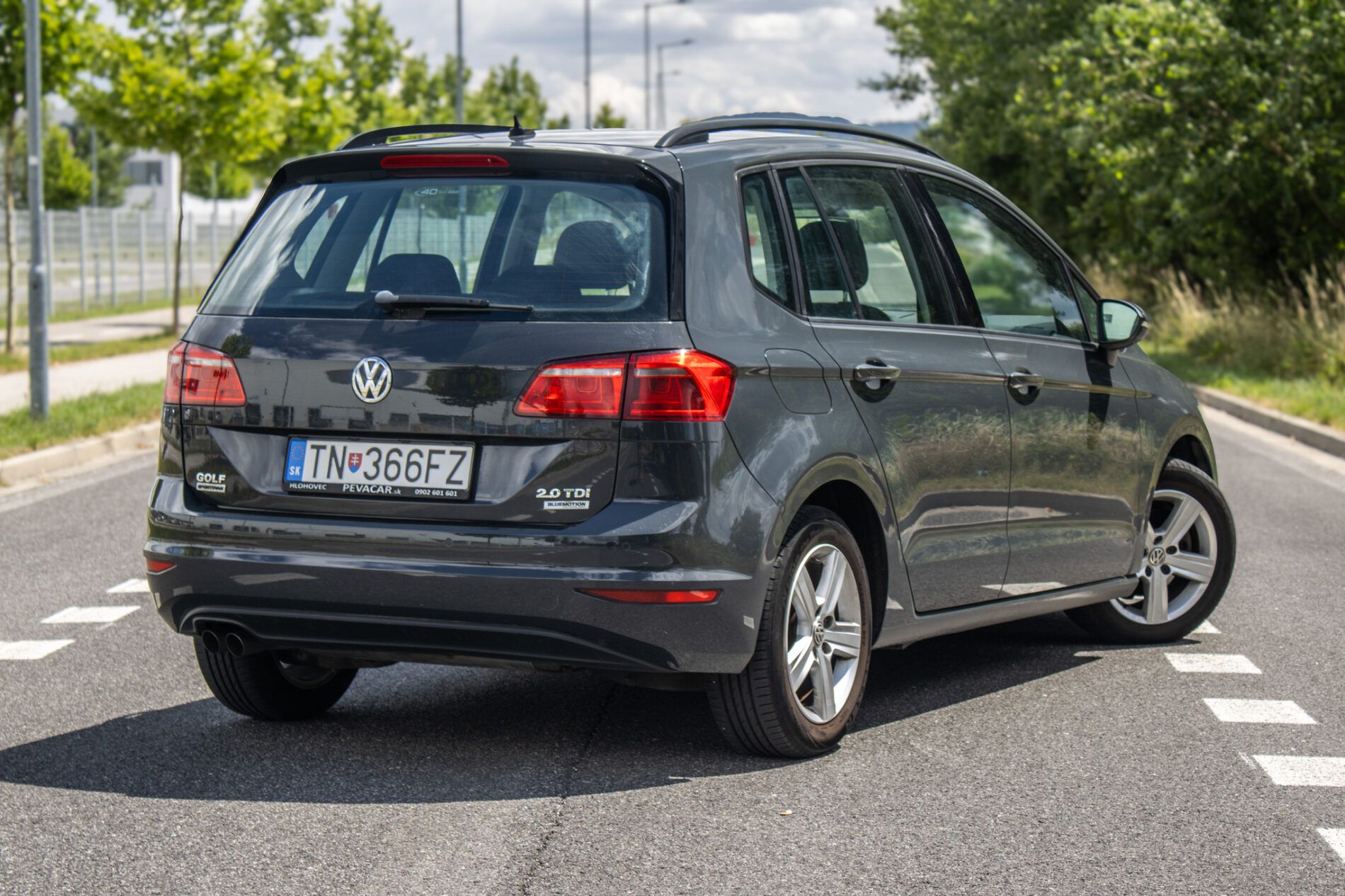Volkswagen Golf Sportsvan - fotka 4