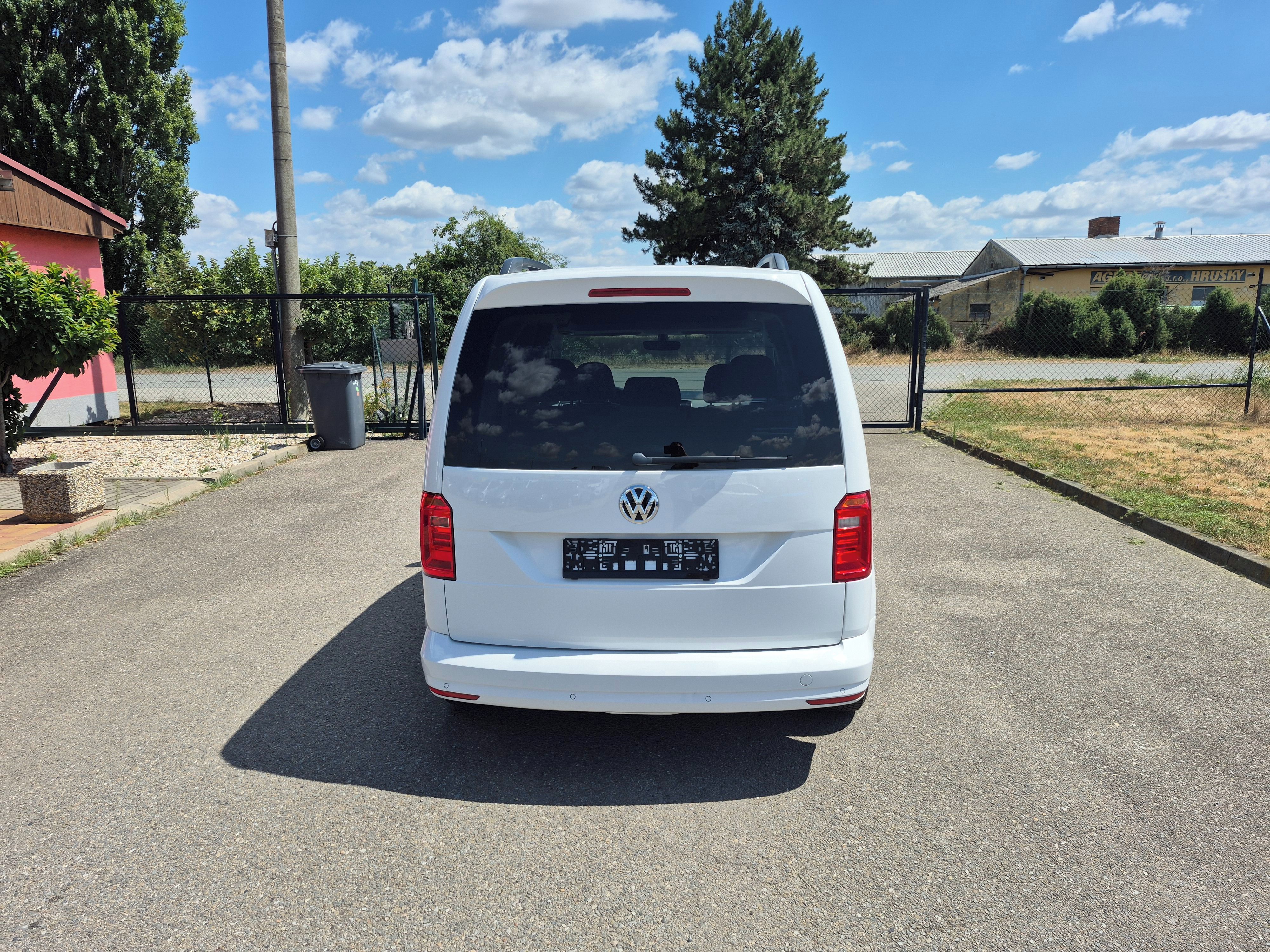 Volkswagen Caddy, 2,0TDI, 75kW, Automat, 1.maj - fotka 6