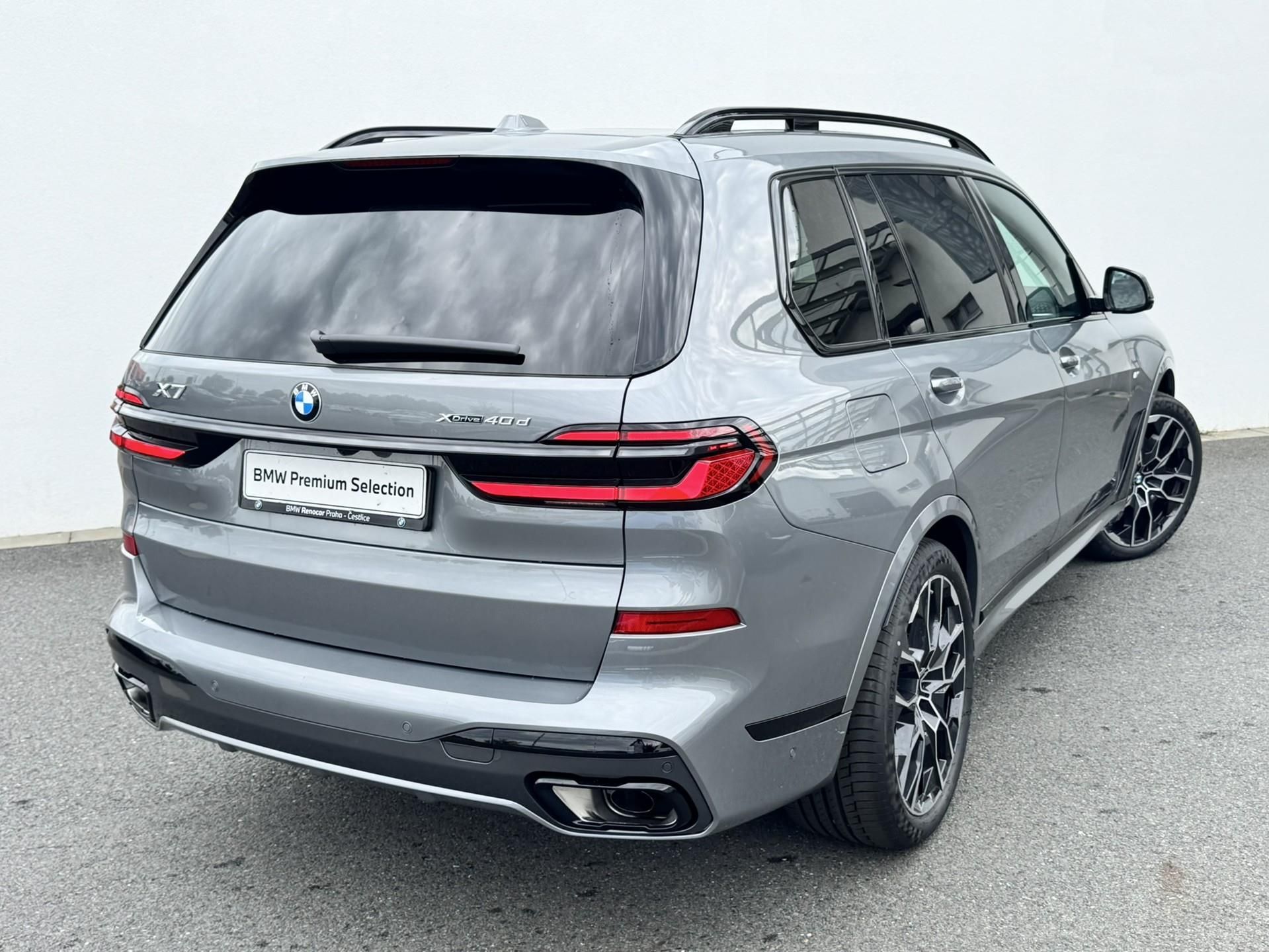 BMW X7, X7 xDrive40d - fotka 2