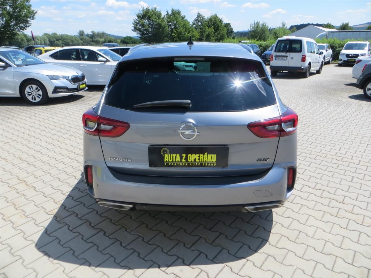 Opel Insignia, 2,0 GSi 4x4 Sports Tourer AWD - fotka 6