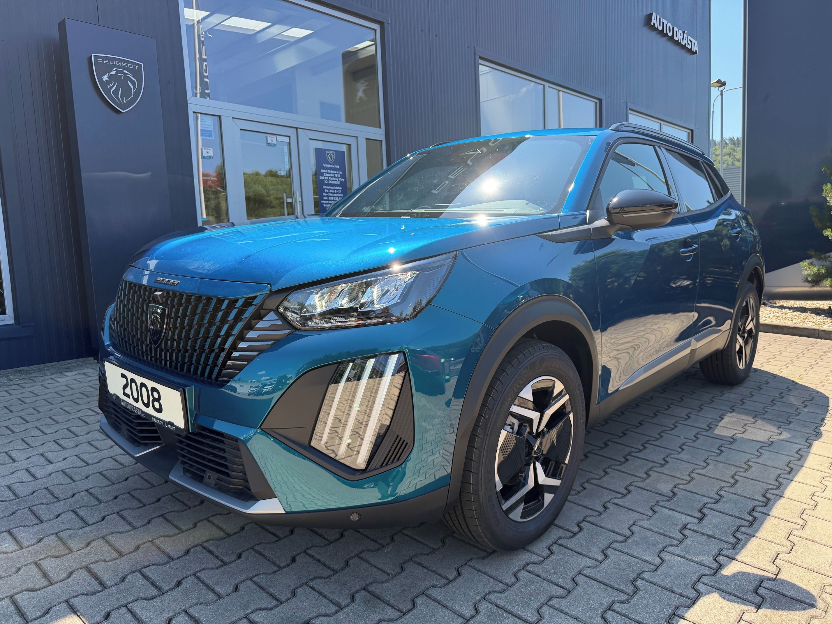 Peugeot 2008, ALLURE Turbo 100 MAN6 Sklad