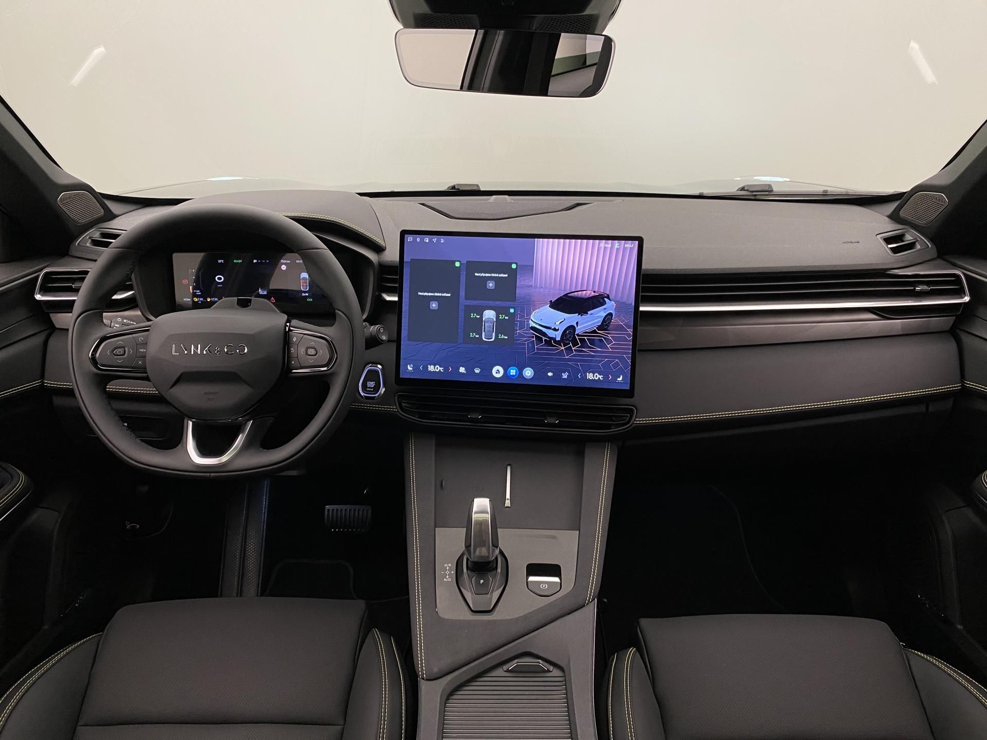 Lynk & Co 01, MORE PHEV AUT CZ - fotka 2