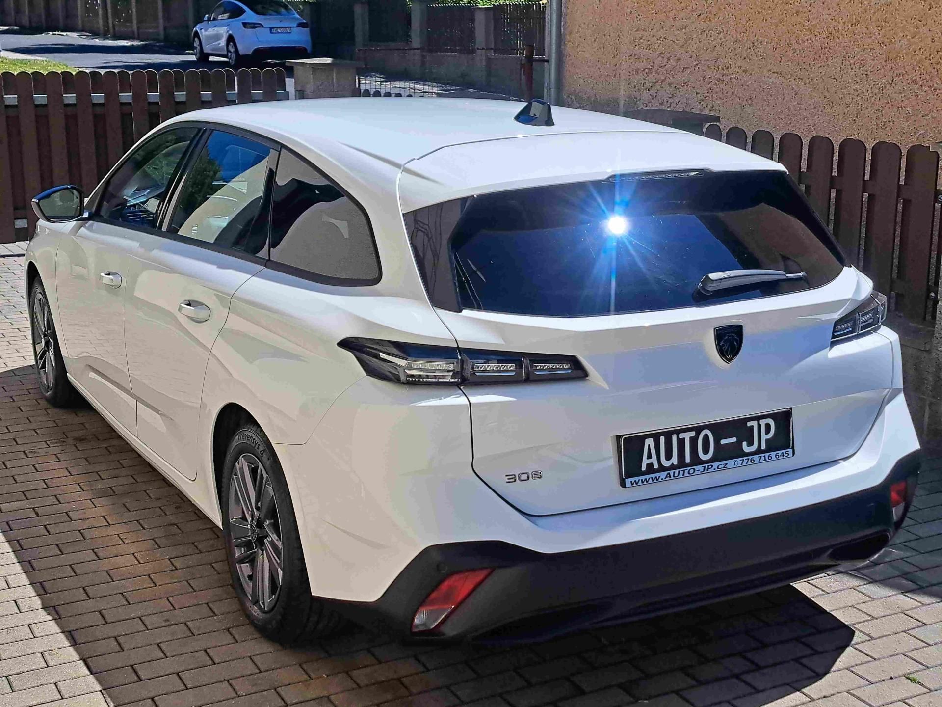 Peugeot 308, SW 1,2 PT EAT8    PŘIPRAVUJEME - fotka 5