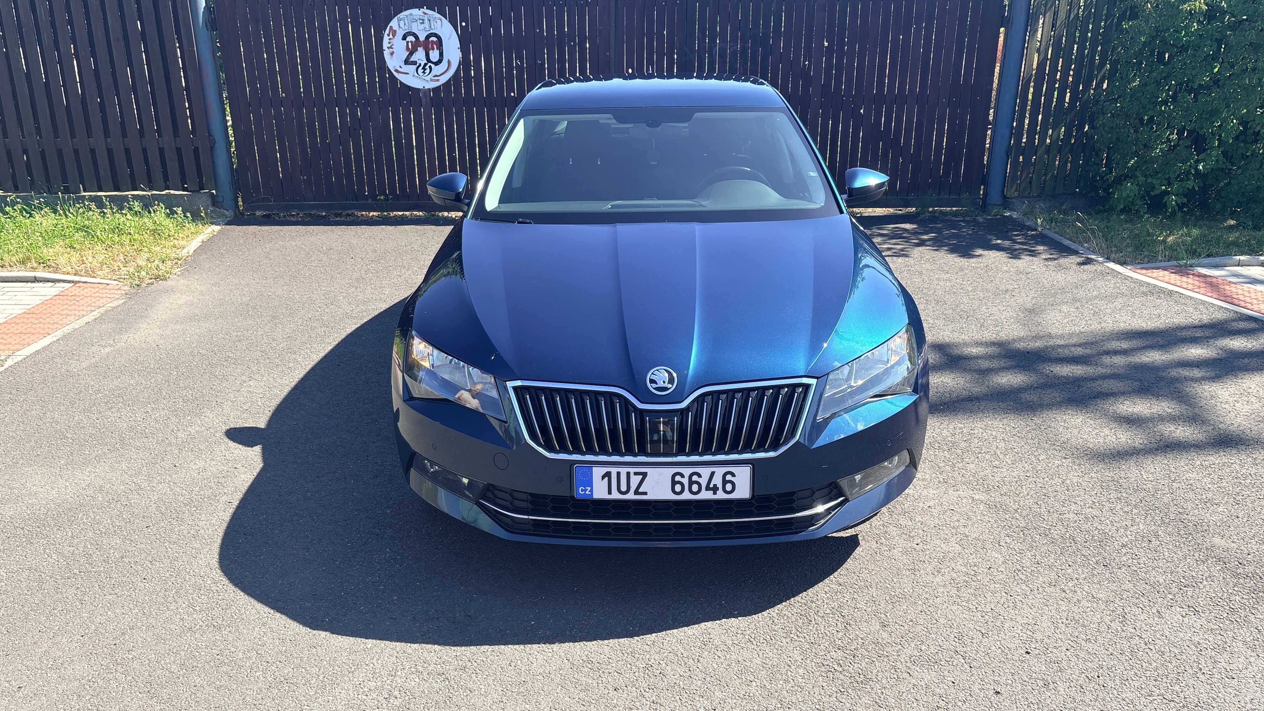 Škoda Superb, 1.6 TDI, VÝHŘ.ČEL.SK., SERVIS