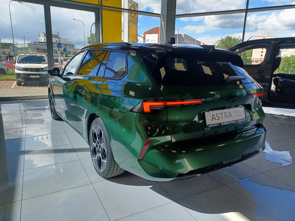 Opel Astra, ST ULTIMATE 1,6T PHEV 195k AT - fotka 6