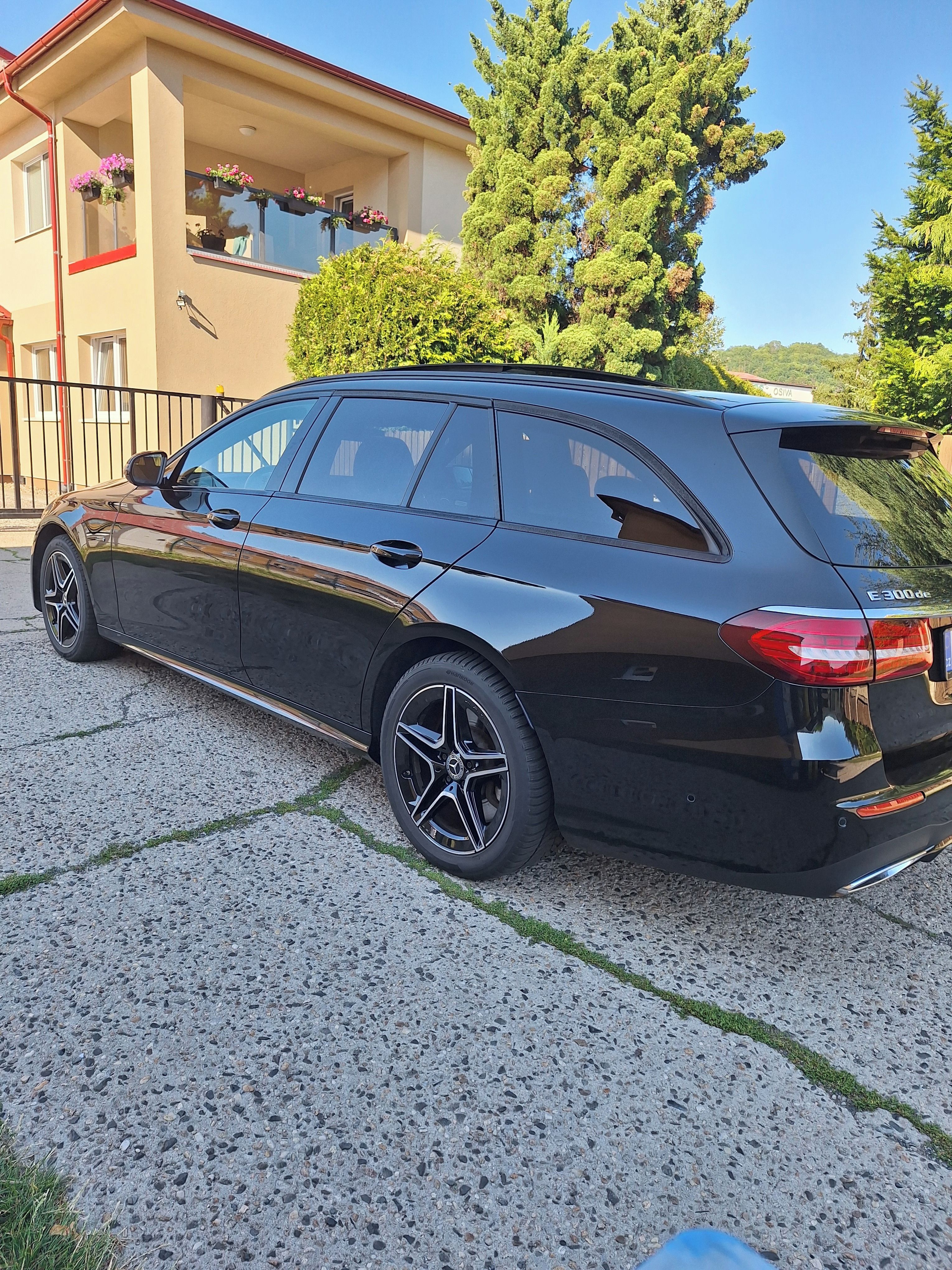 Mercedes-Benz Třídy E, Mercedes benz třidy E 300de - fotka 5