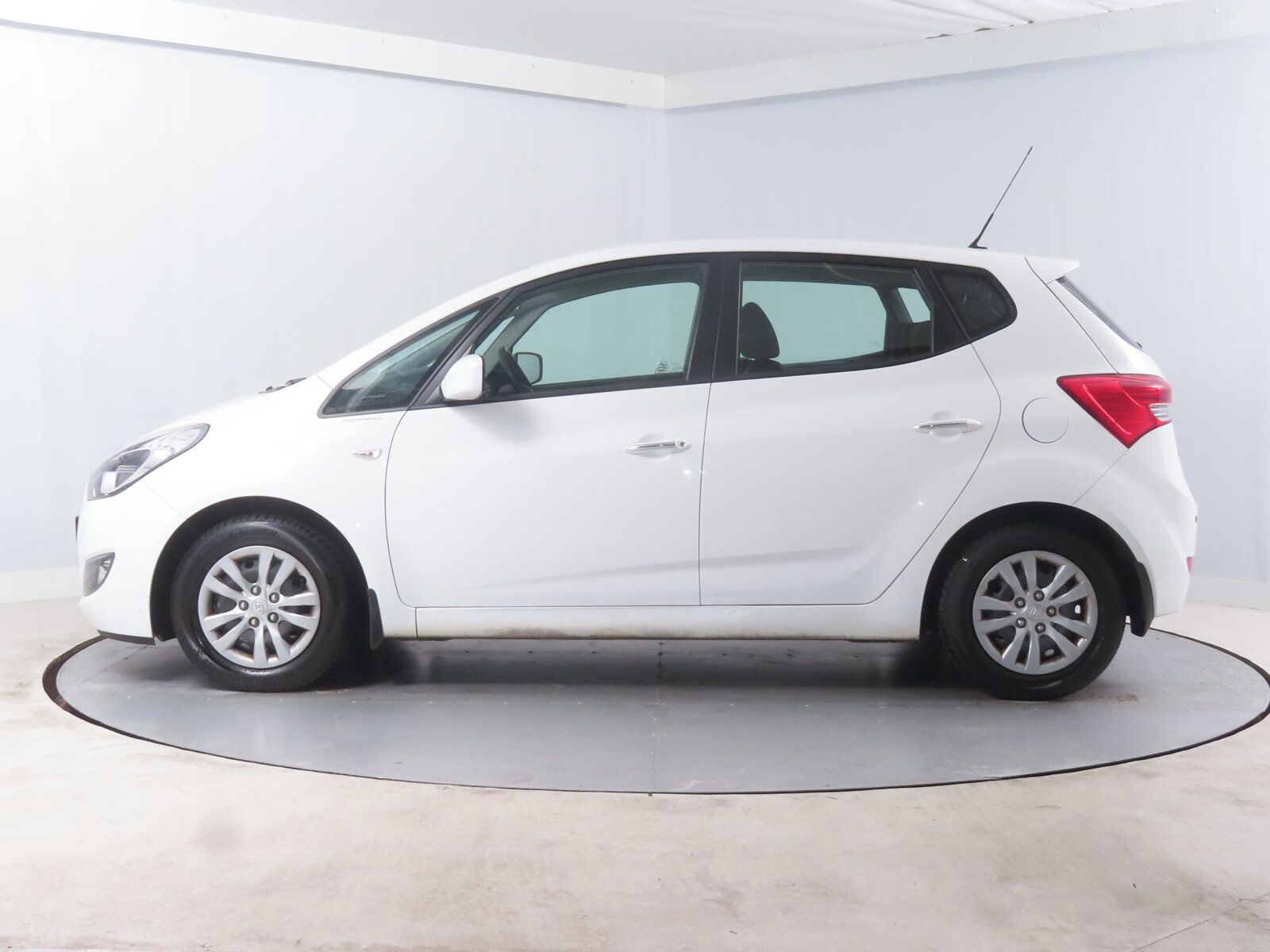 Hyundai ix20, 1.6 CVVT, Serv.kniha - fotka 3