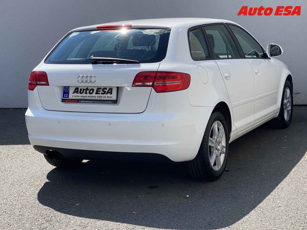 Audi A3, 1.4 TFSi sportback - fotka 4