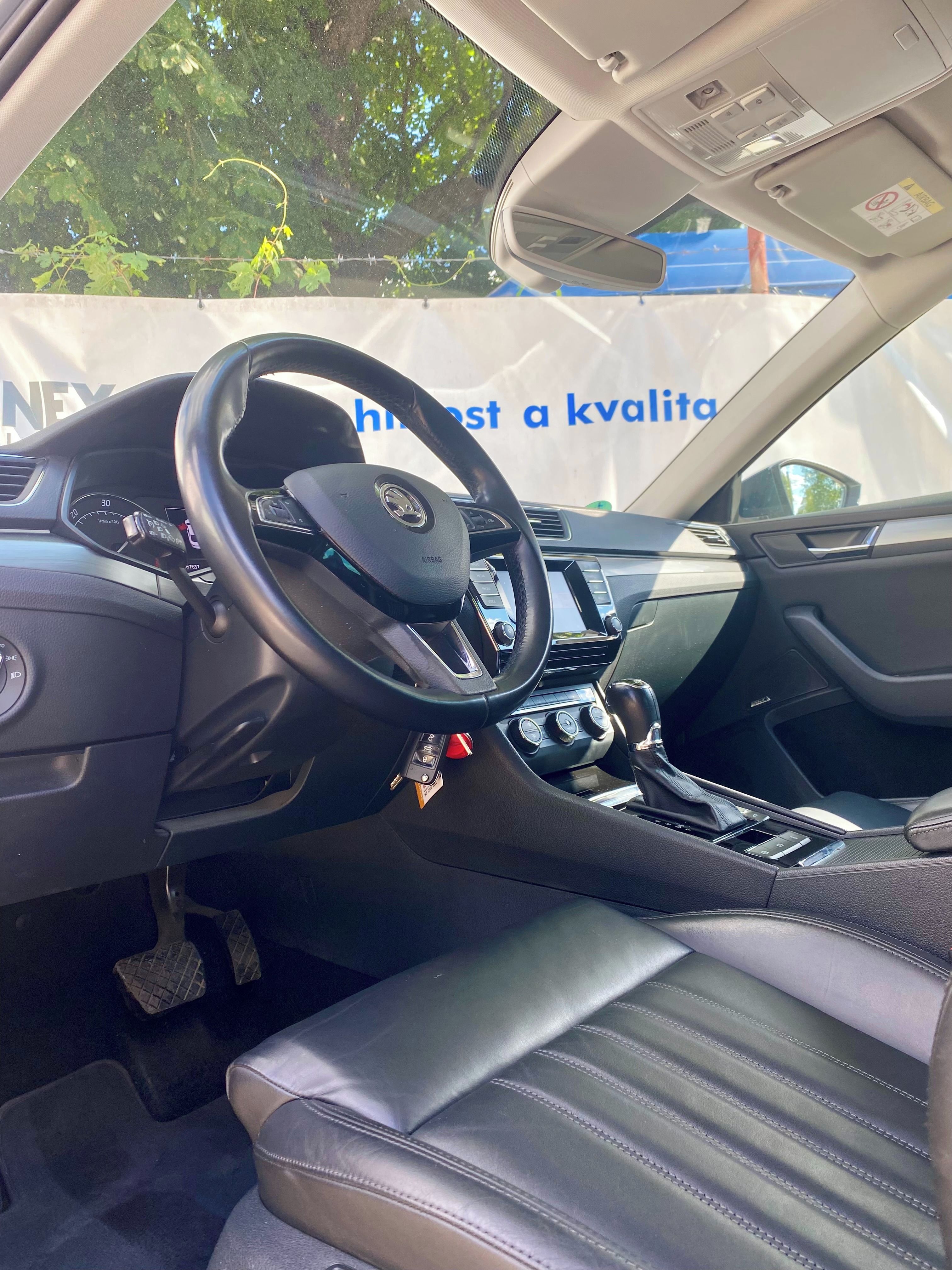 Škoda Superb, 2.0 TDI, 140 kW, 4x4 DSG, NAVI - fotka 6