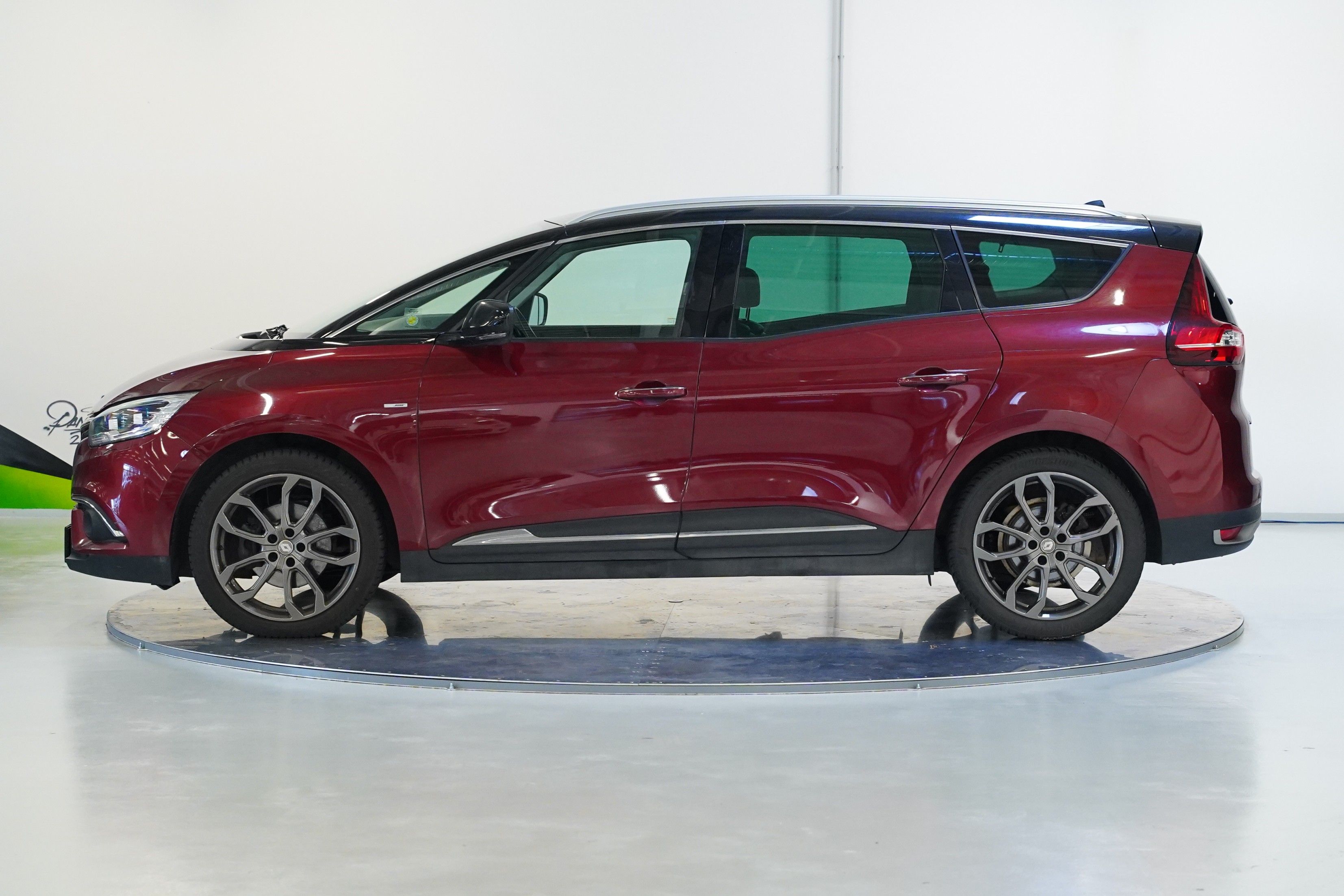 Renault Grand Scénic, 1.6 dCi 96 kW BOSE Edition - fotka 3
