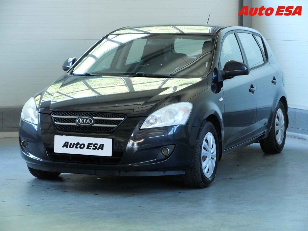 Kia Cee´d, 1.4VVT,ČR - fotka 3