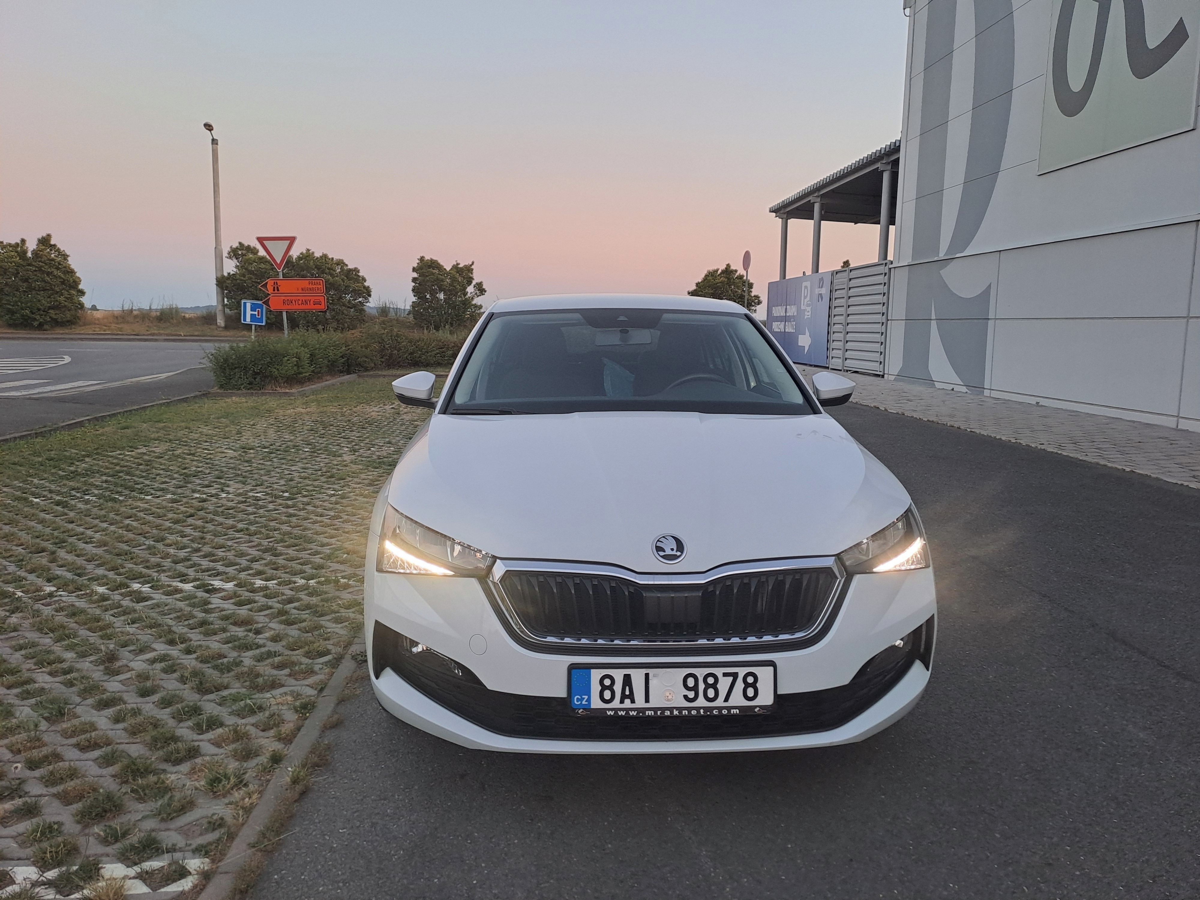 Škoda Scala, 1.5TSI 110KW 1.MAJ EXTRA PĚKNÁ - fotka 2