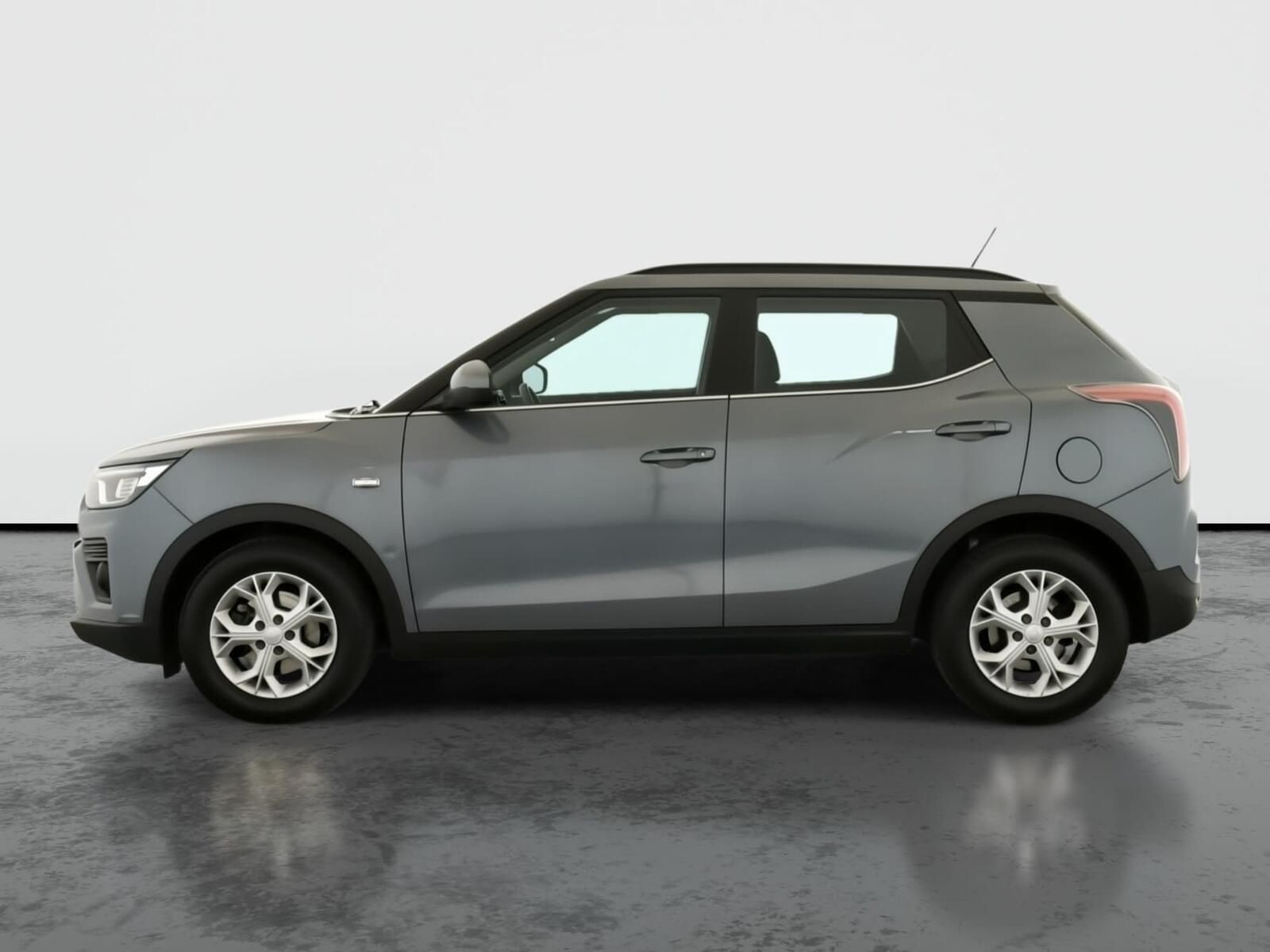 SsangYong Tivoli, 1.5 T-GDI, Automat, ČR,1.maj - fotka 3