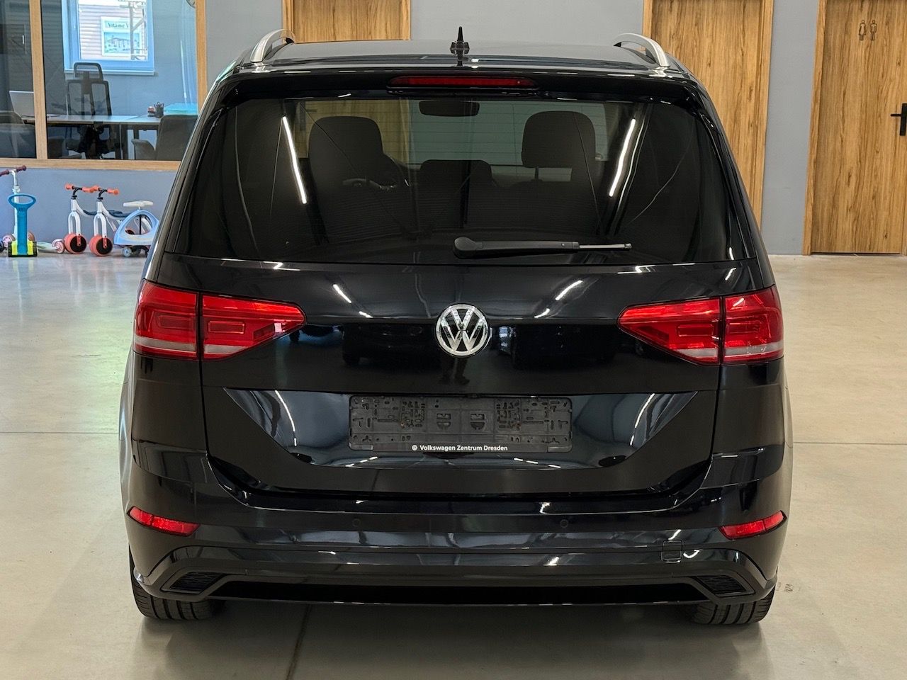 Volkswagen Touran, 1.5TSI 110kw, paket R-LINE - fotka 6