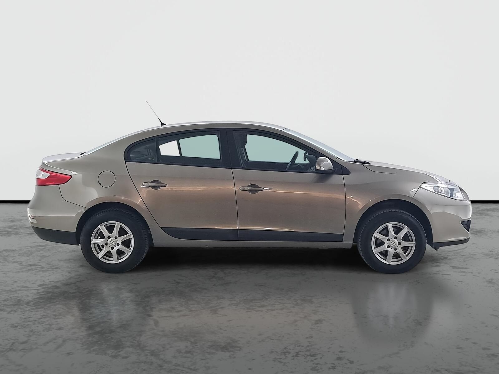 Renault Fluence, 1.6 16V, Klima, Tempomat - fotka 6