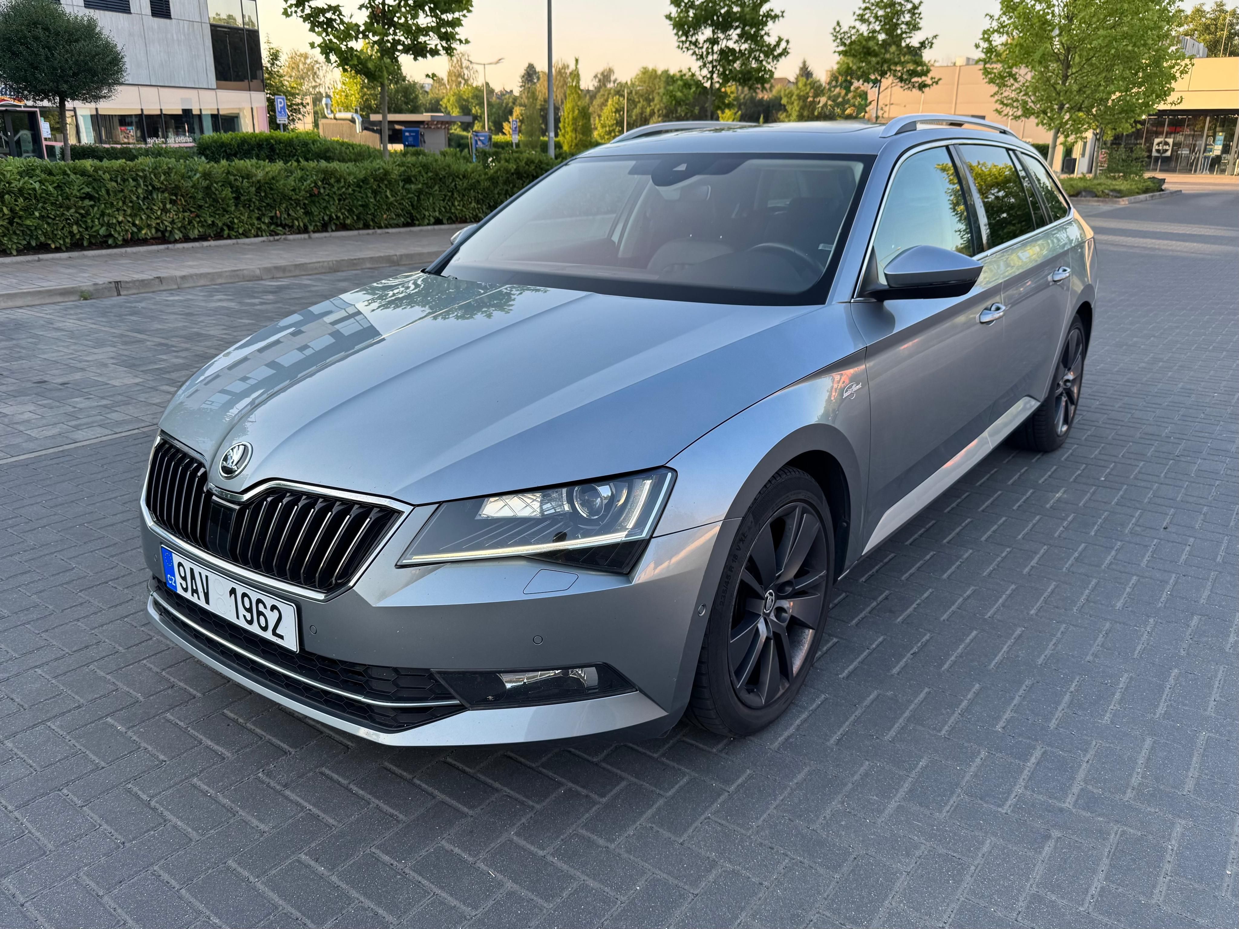 Škoda Superb, 2.0 TDI 140kW 4x4 L&K Webasto - fotka 5