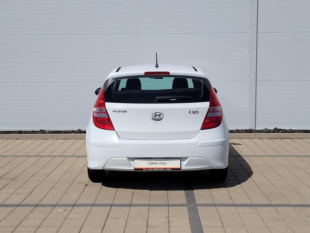 Hyundai i30, Trikolor 1.4 81 kW - fotka 6