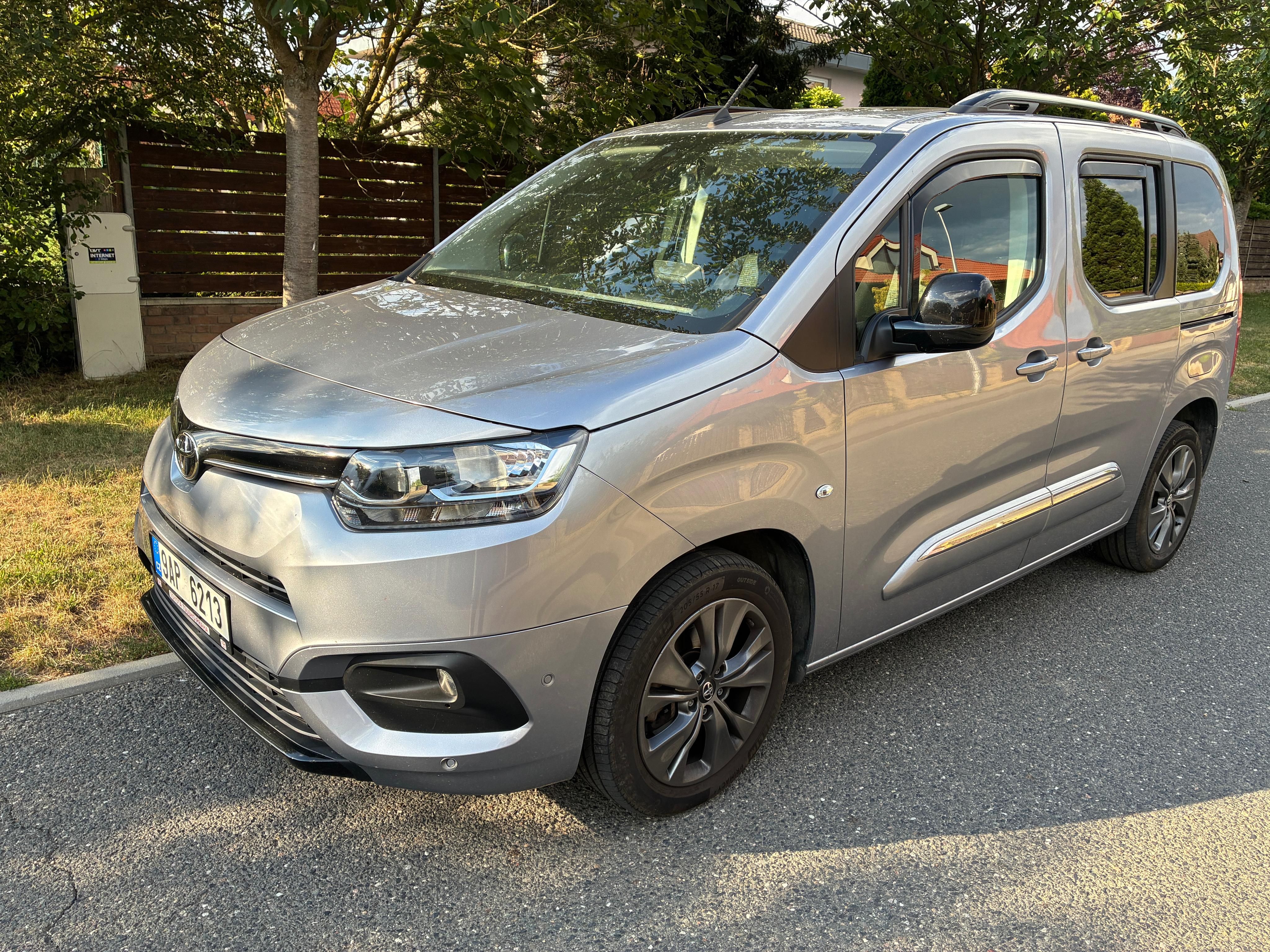 Toyota Proace, Toyota ProAce City Verso1,5 D - fotka 2