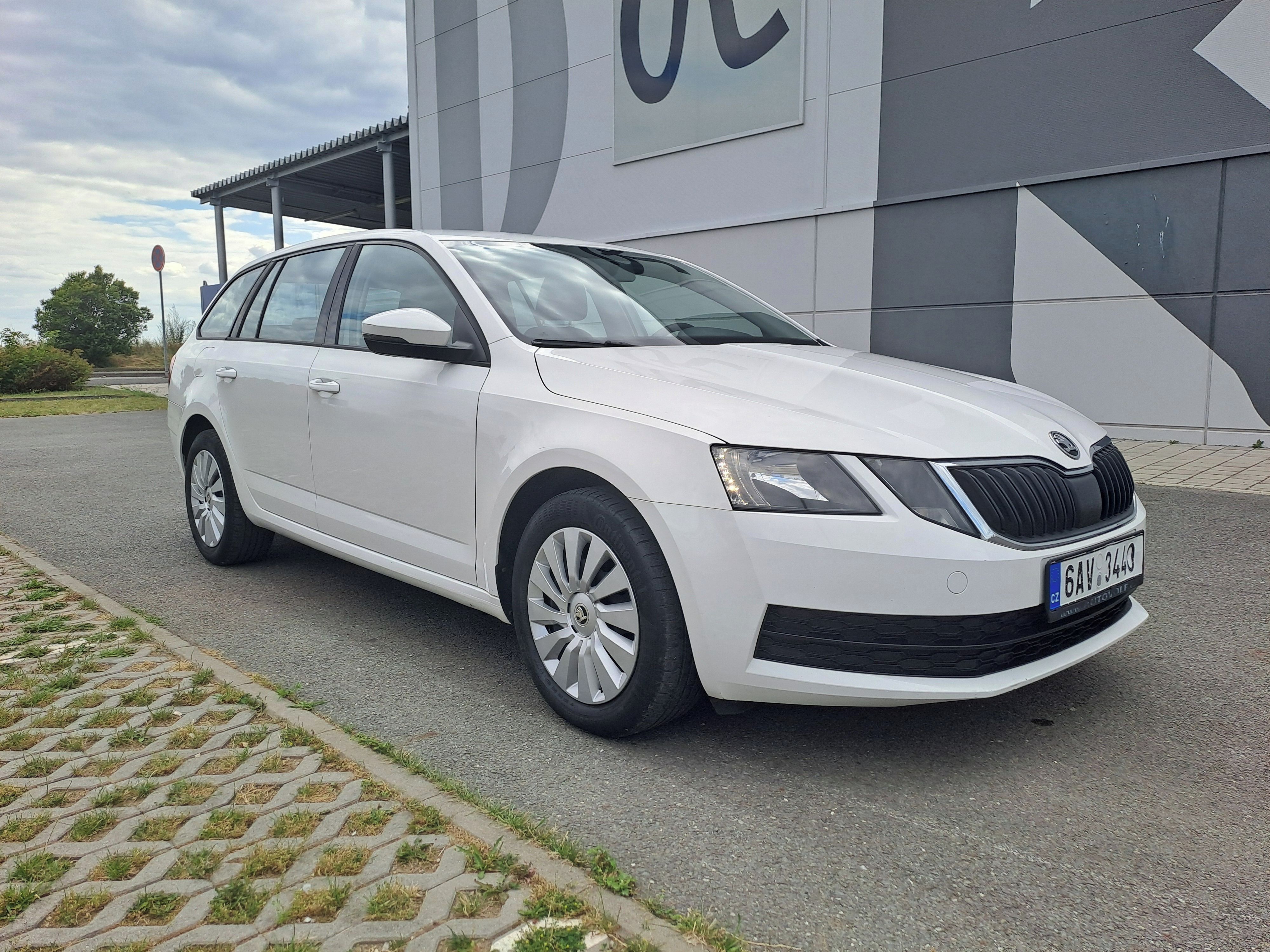 Škoda Octavia, 1.6TDI 85KW 1.MAJ VELMI PĚKNÁ