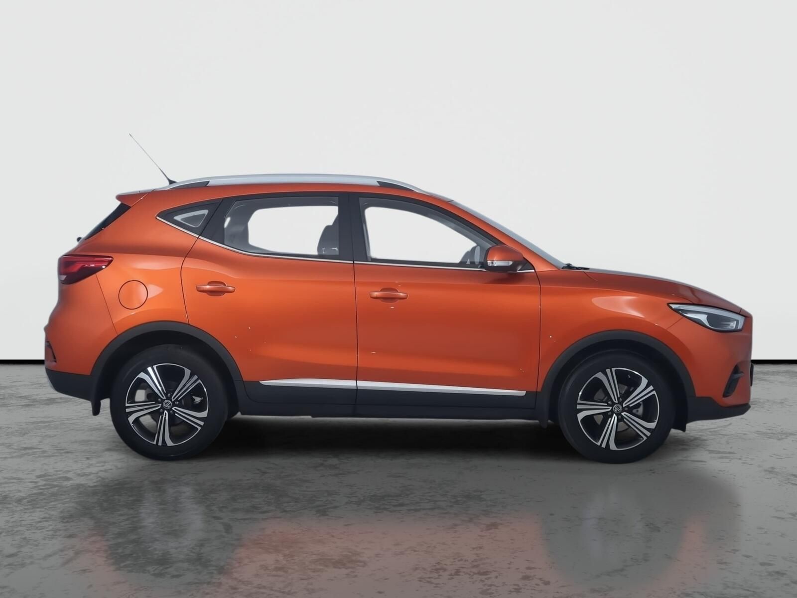 MG ZS, 1.5, Essential Plus, ČR,1.maj - fotka 6