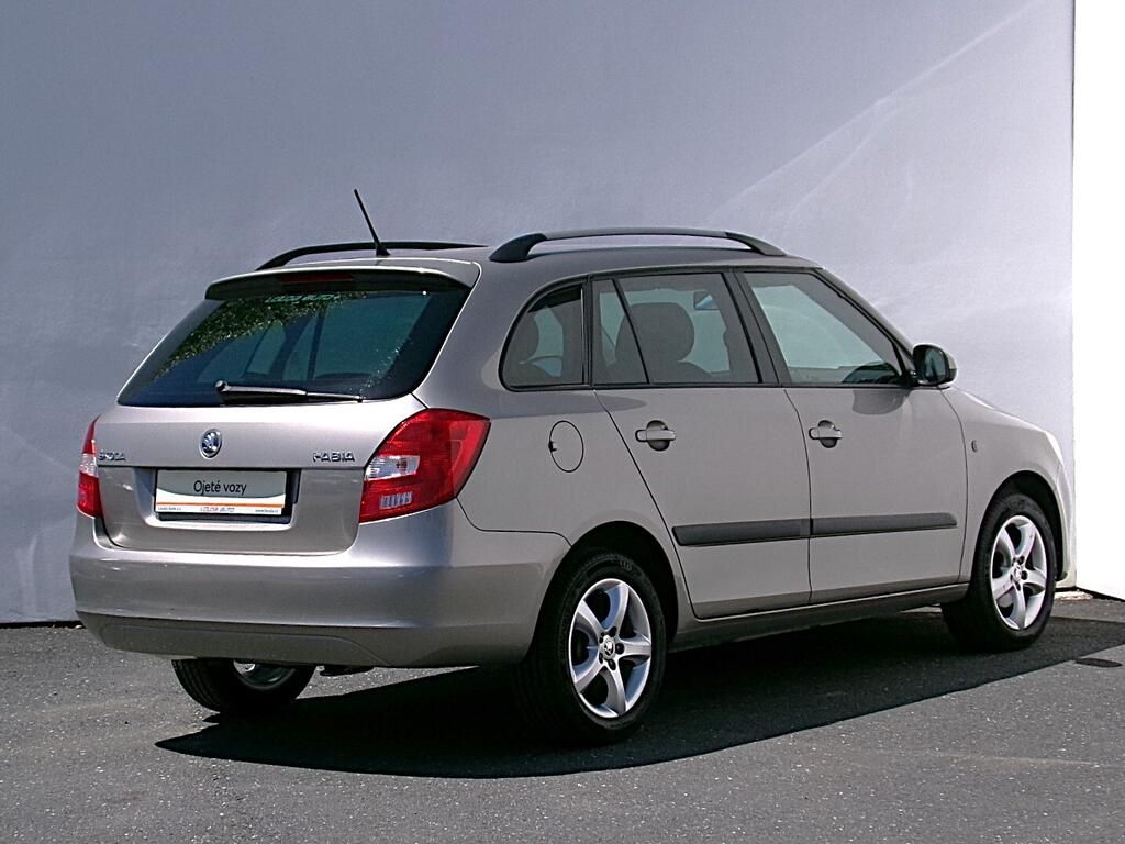 Škoda Fabia, Ambition 1.2 TSI 63 kW - fotka 2