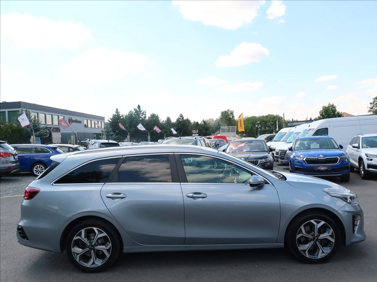 Kia Cee´d, 1,6 CRDi,100kW,Exclusive,ČR - fotka 6