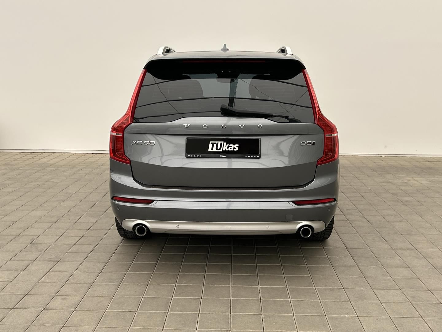 Volvo XC90, 2.0D5 165kW 4x4  Mommentum PRO - fotka 4