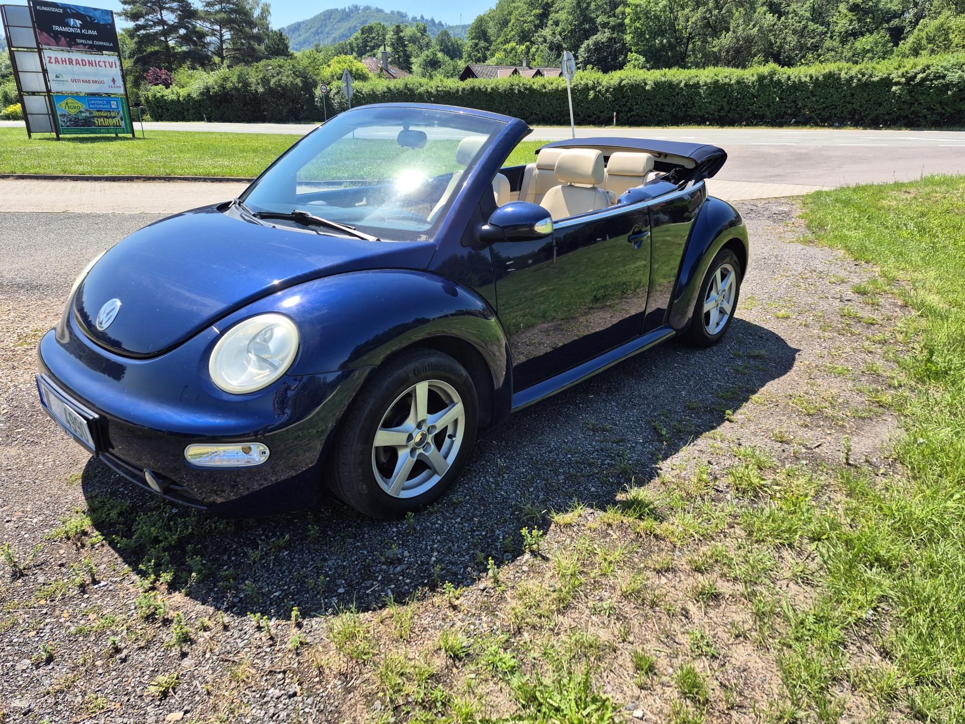 Volkswagen New Beetle, 2.0i  85Kw - fotka 3