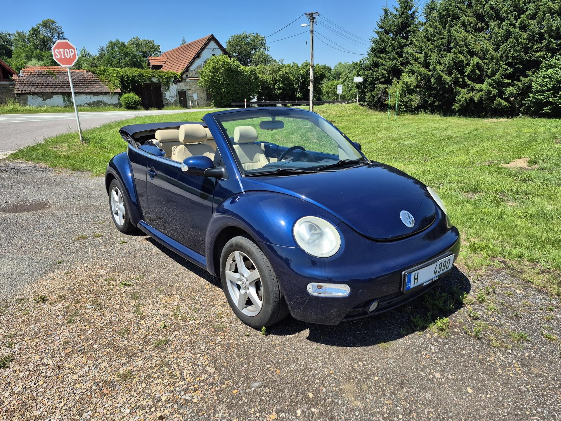 Volkswagen New Beetle, 2.0i  85Kw - fotka 5