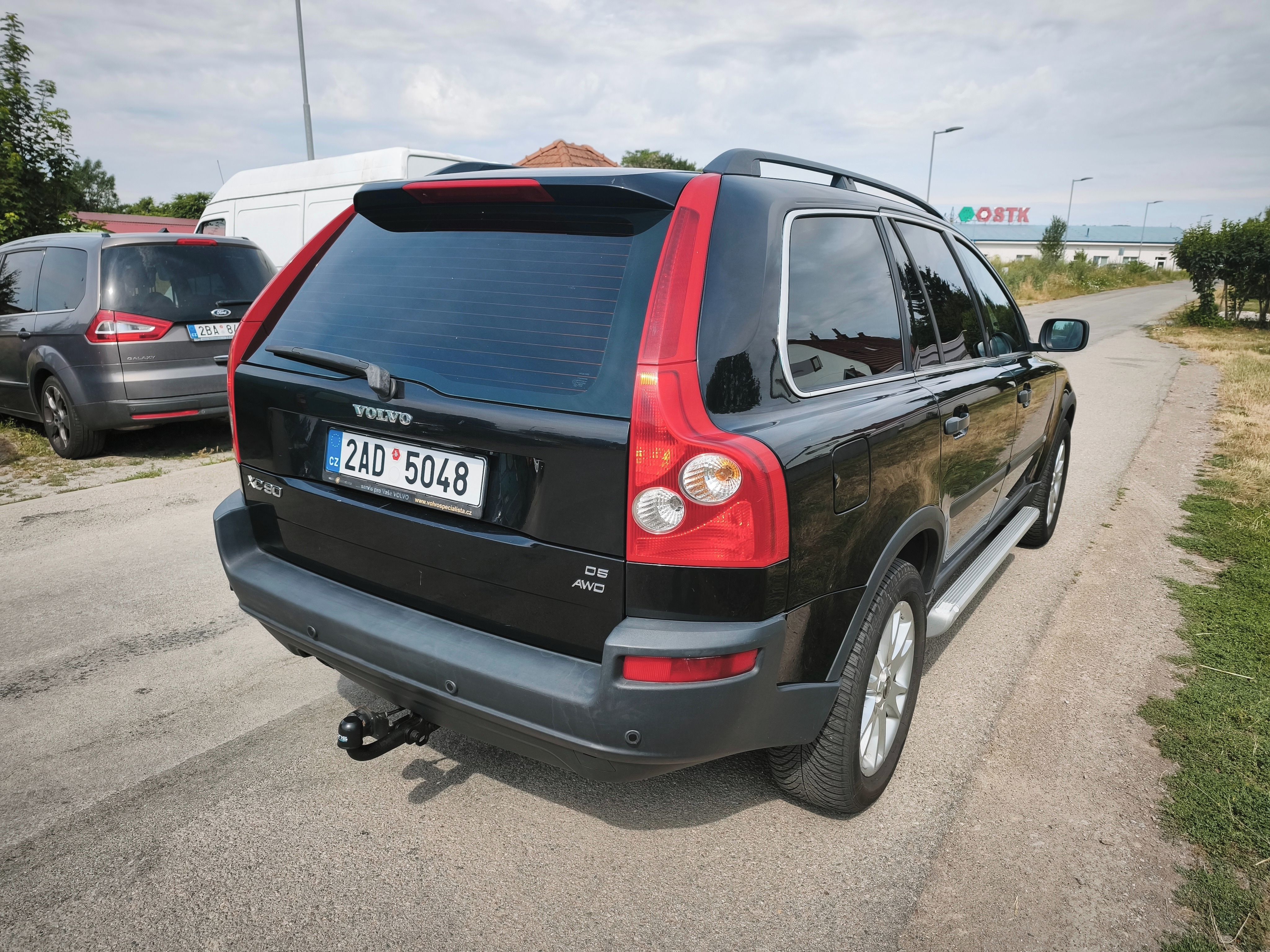 Volvo XC90, 136 kW -  7. míst - tažné - fotka 6