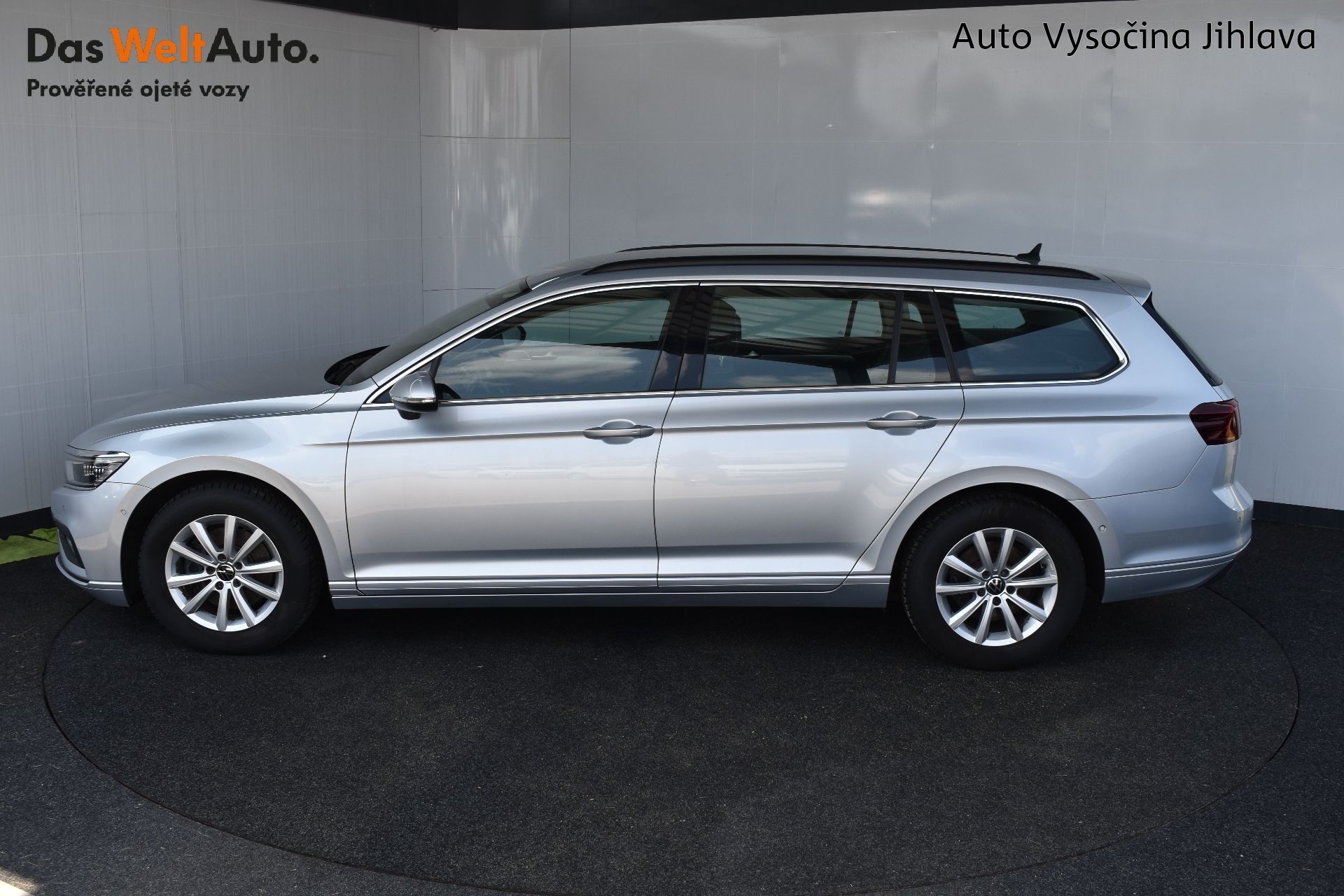 Volkswagen Passat Variant, 2.0TDI 110kW DSG, LED, tažné - fotka 3