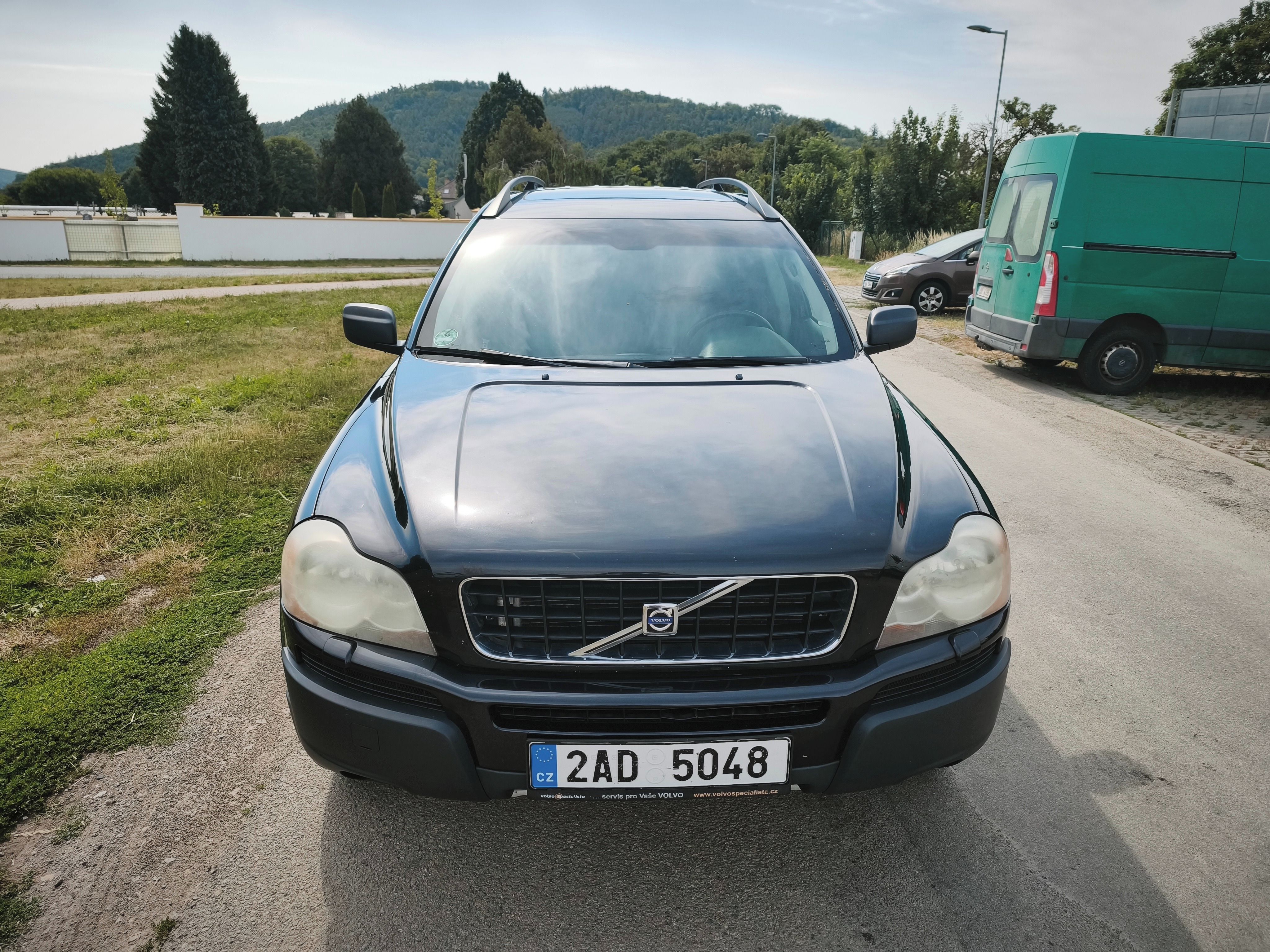 Volvo XC90, 136 kW -  7. míst - tažné - fotka 2