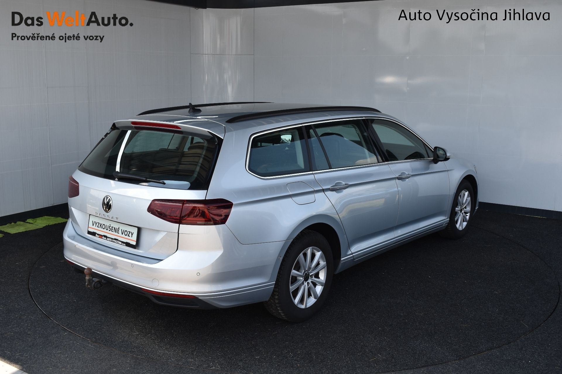 Volkswagen Passat Variant, 2.0TDI 110kW DSG, LED, tažné - fotka 2