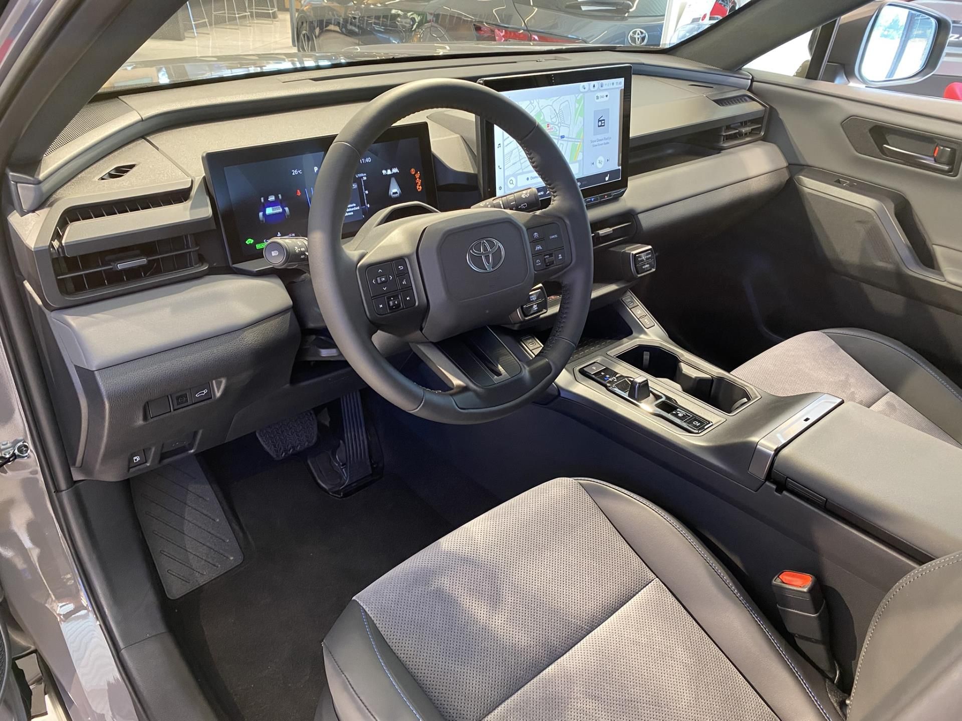 Toyota Rav4, 2.5 HEV 4x4 STYLE + tažné - fotka 4
