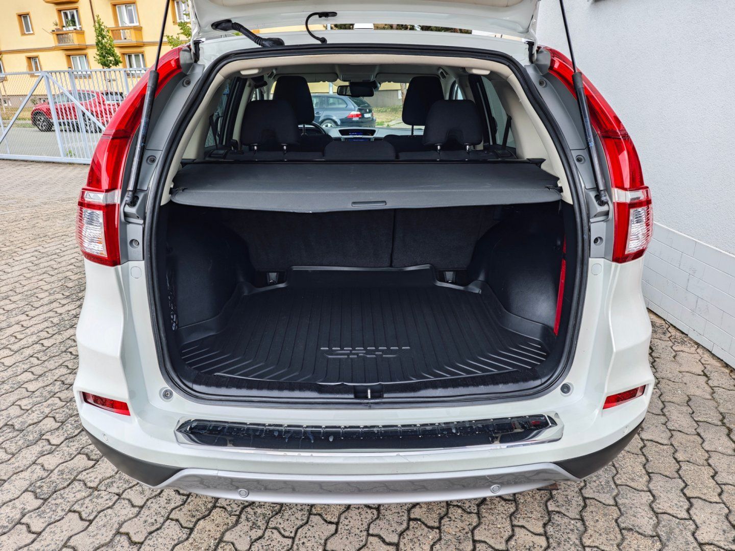 Honda CR-V, 2.0 i-VTEC Elegance Plus 4WD - fotka 6
