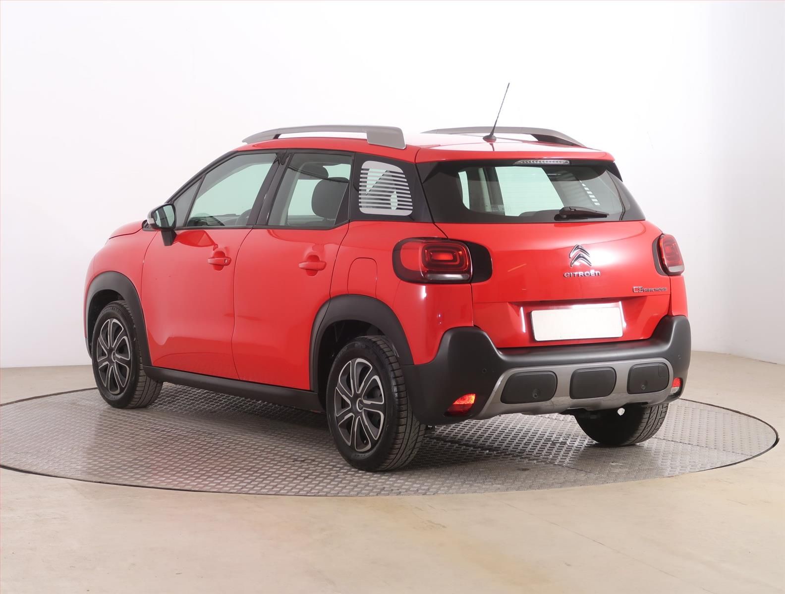 Citroën C3 Aircross, 1.2 PureTech, Shine - fotka 4