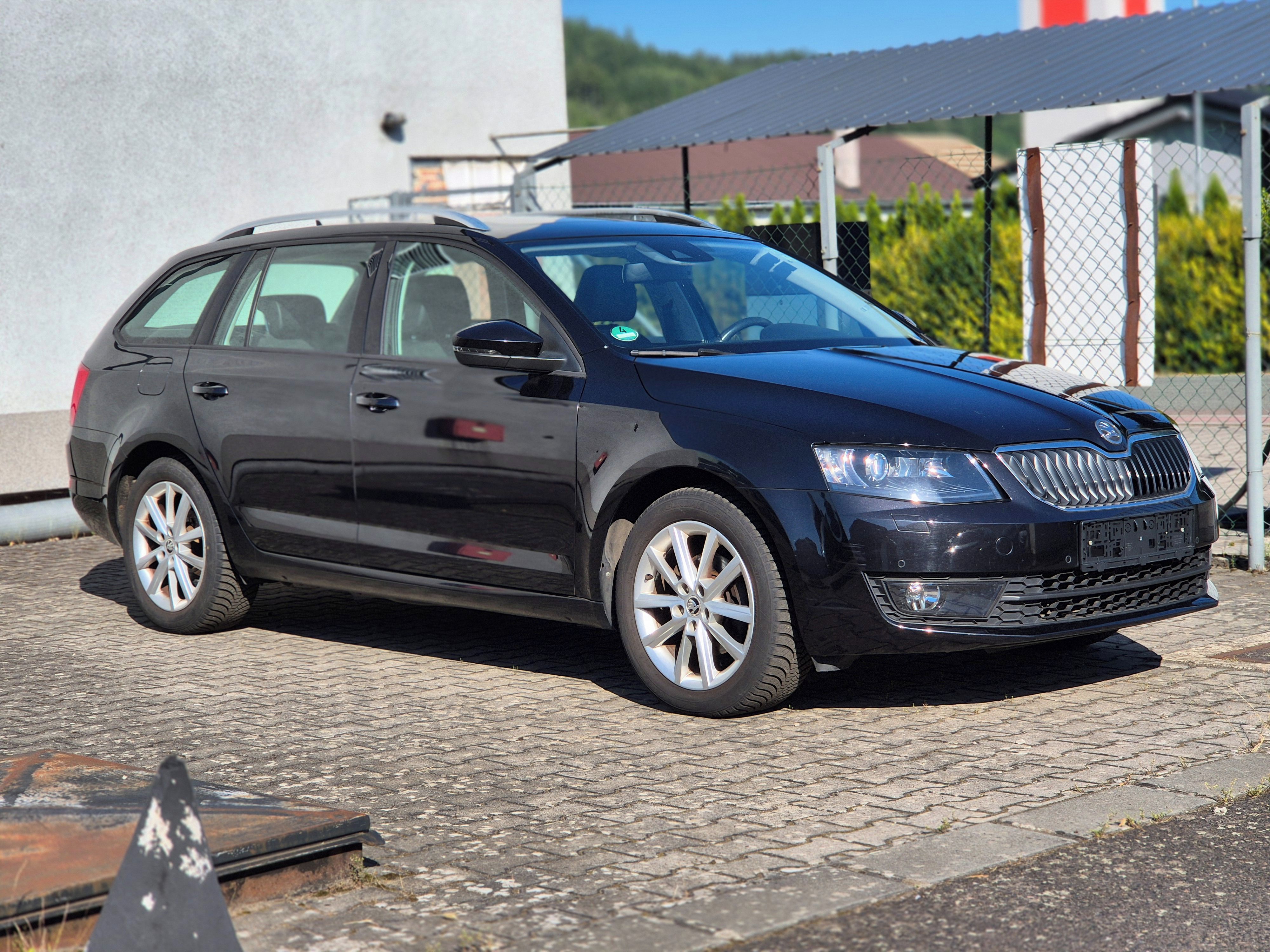 Škoda Octavia, 2.0 TDI, 110 kw, Elegance - fotka 6