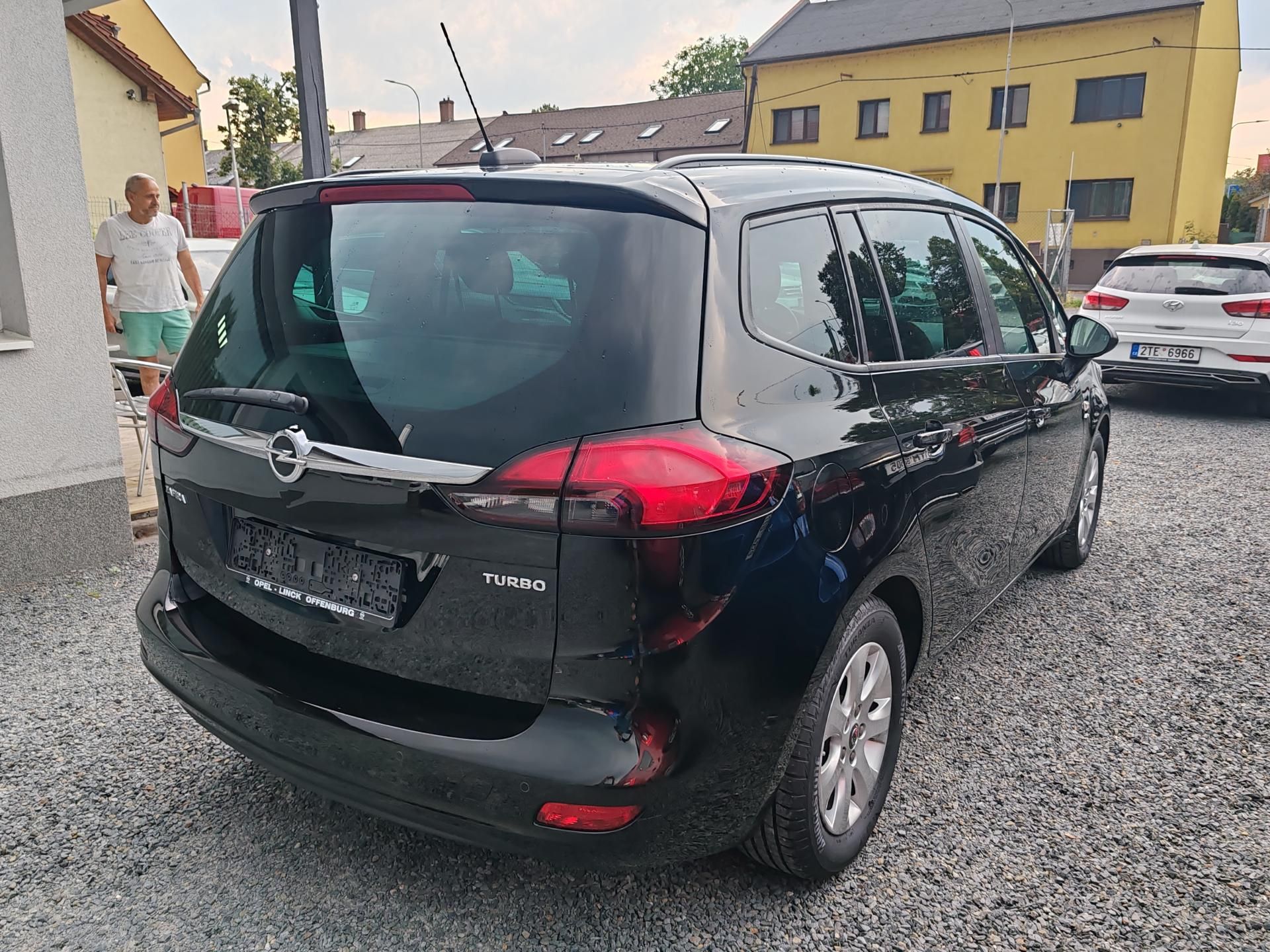 Opel Zafira, 1.4 active Tourer - fotka 4