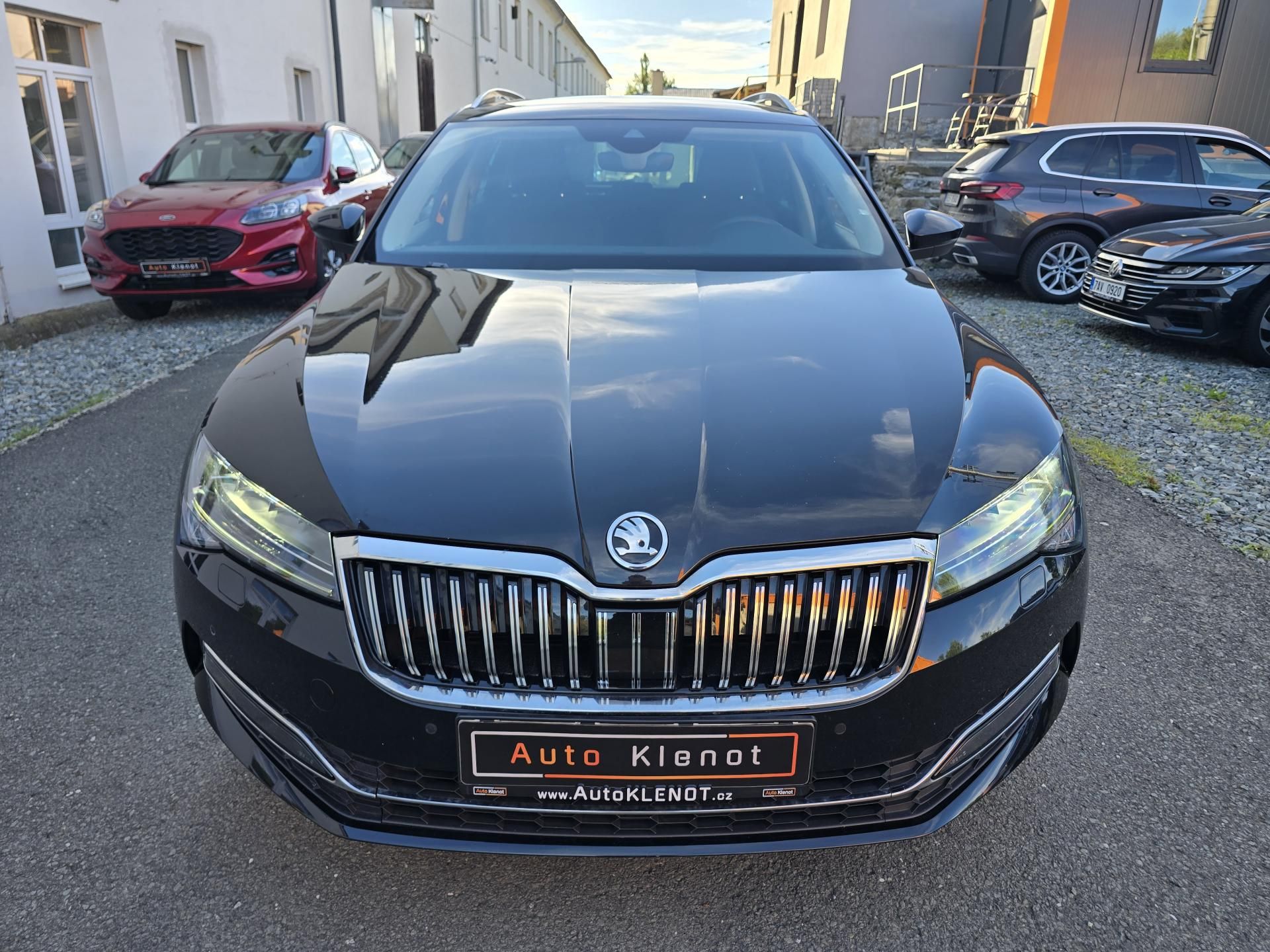 Škoda Superb, 2,0 TDI DSG STYLE VIRTUAL NAVI - fotka 3