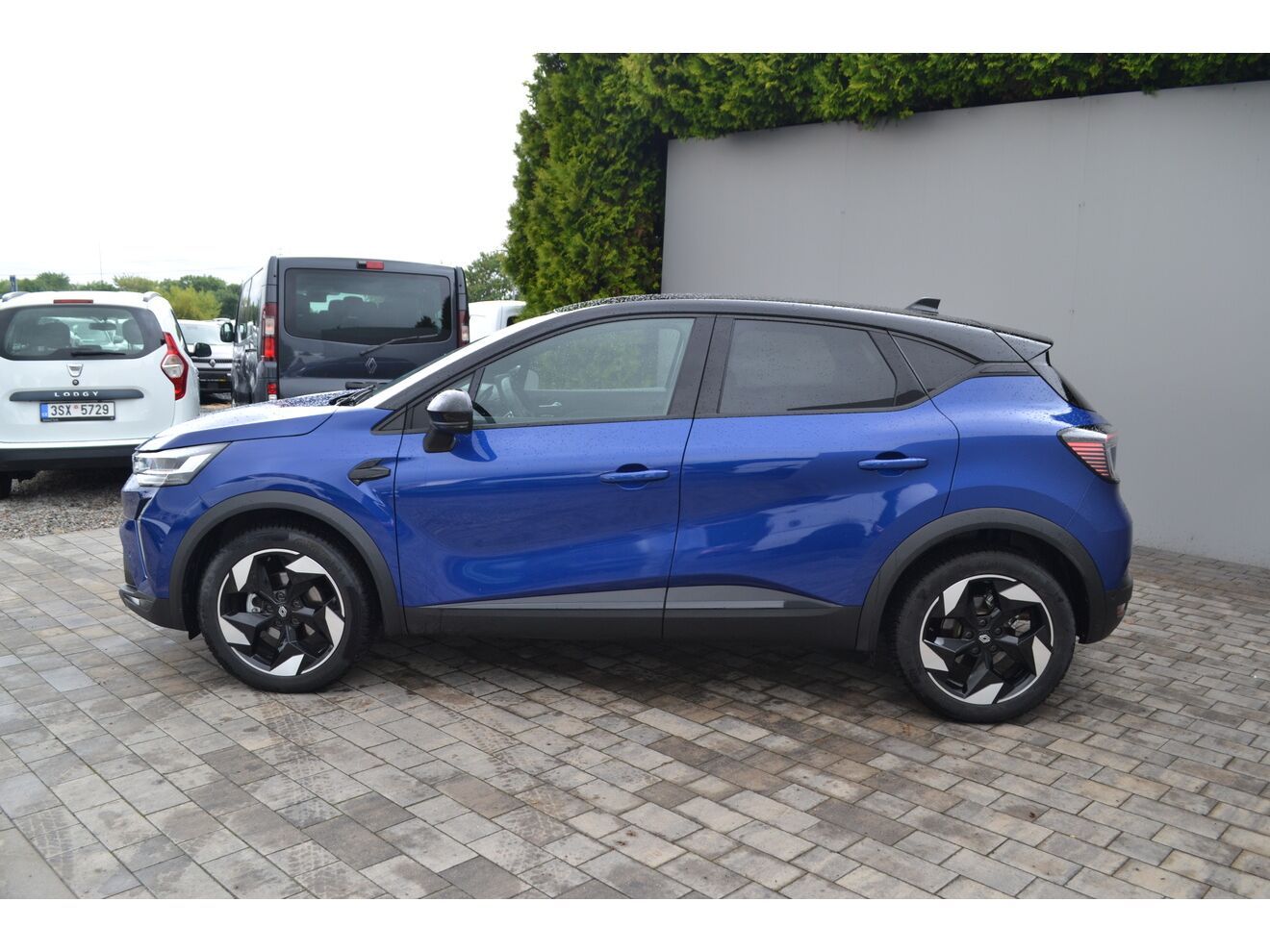 Renault Captur, techno mild hybrid 160 EDC - fotka 2