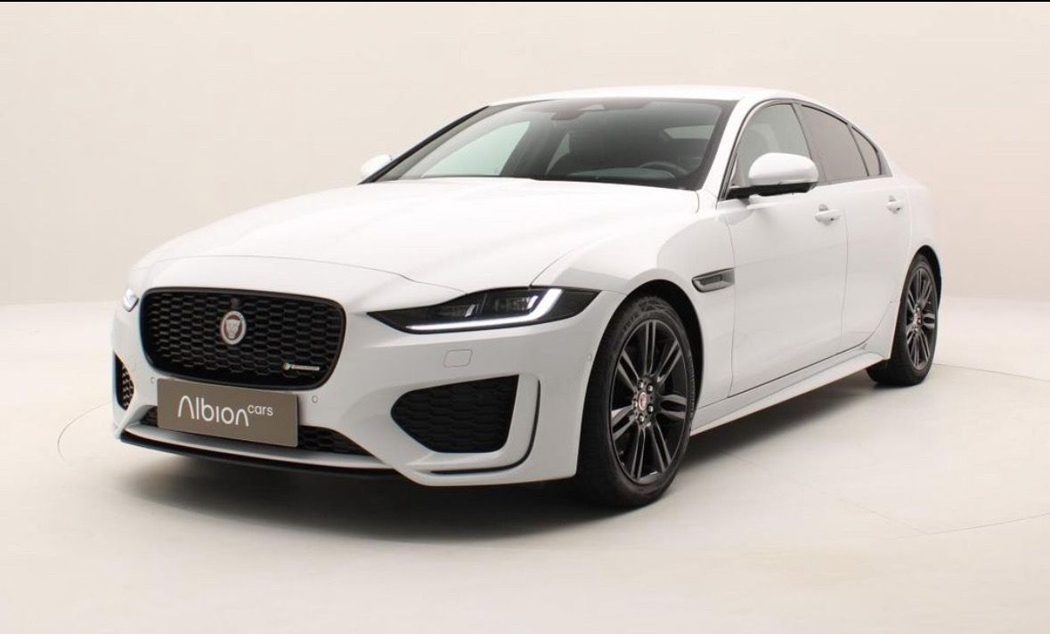 Jaguar XE, 2.0D RWD - fotka 4