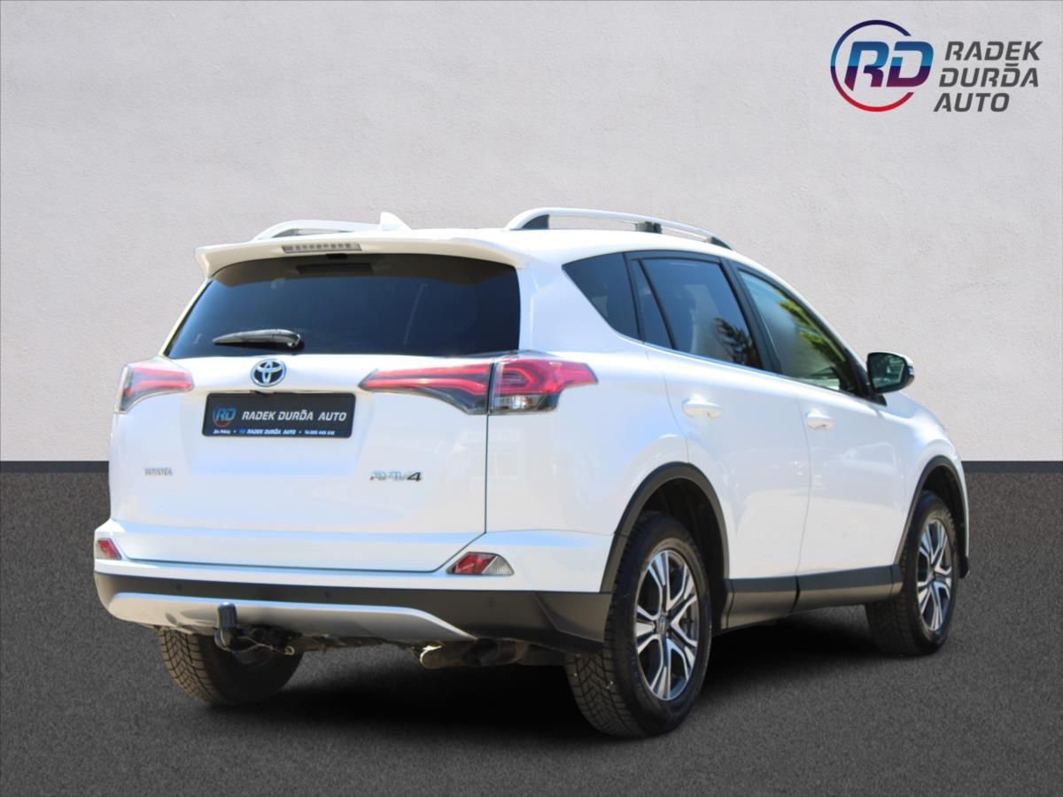 Toyota Rav4, 2,0 D-4D  NOVÉ V ČR,TAŽNÉ - fotka 5