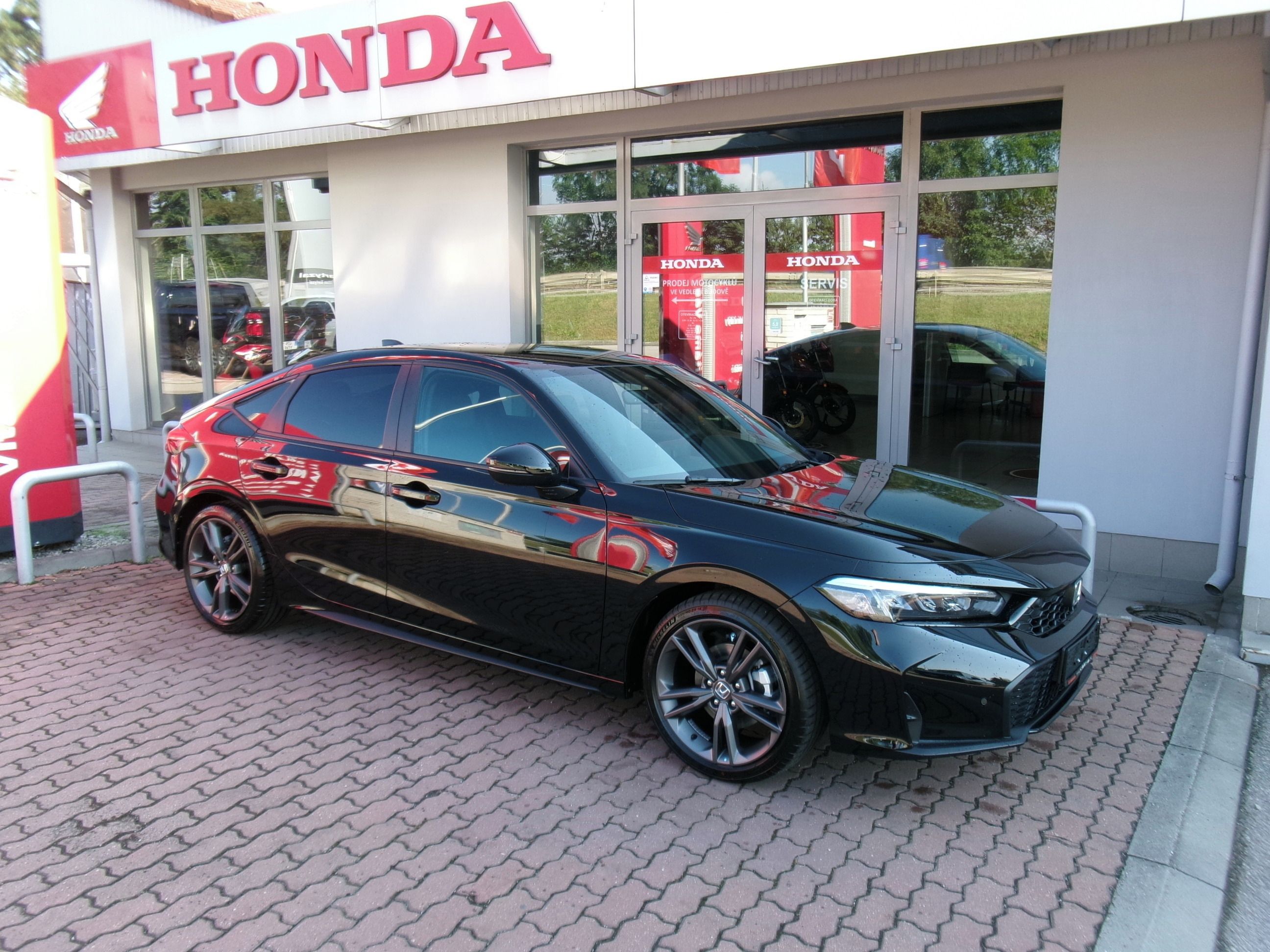 Honda Civic, 2.0e:HEV SPORT PLUS 2027 - fotka 4