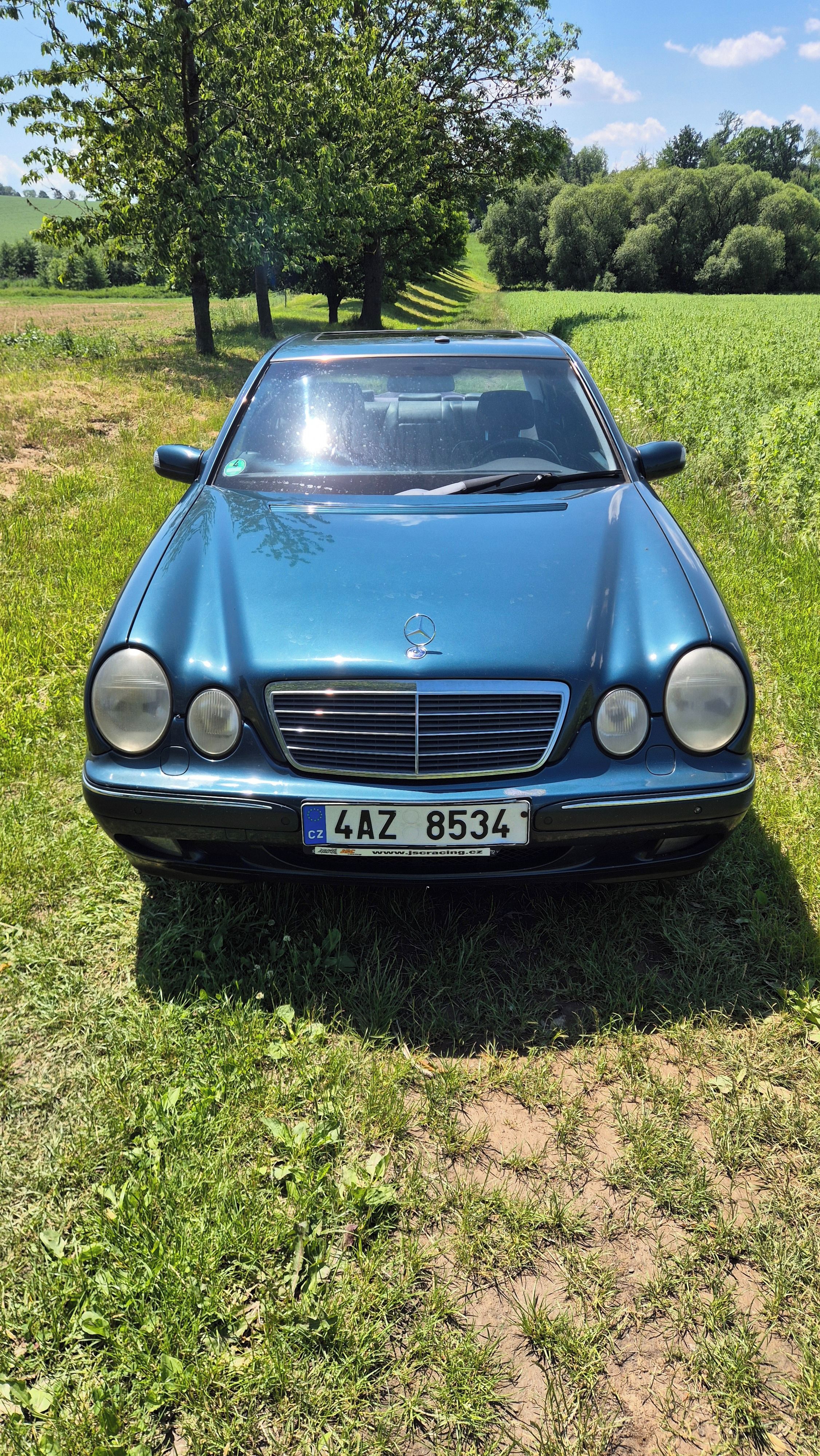 Mercedes-Benz Třídy E, E320 W210, tažné, STK 2028 - fotka 3