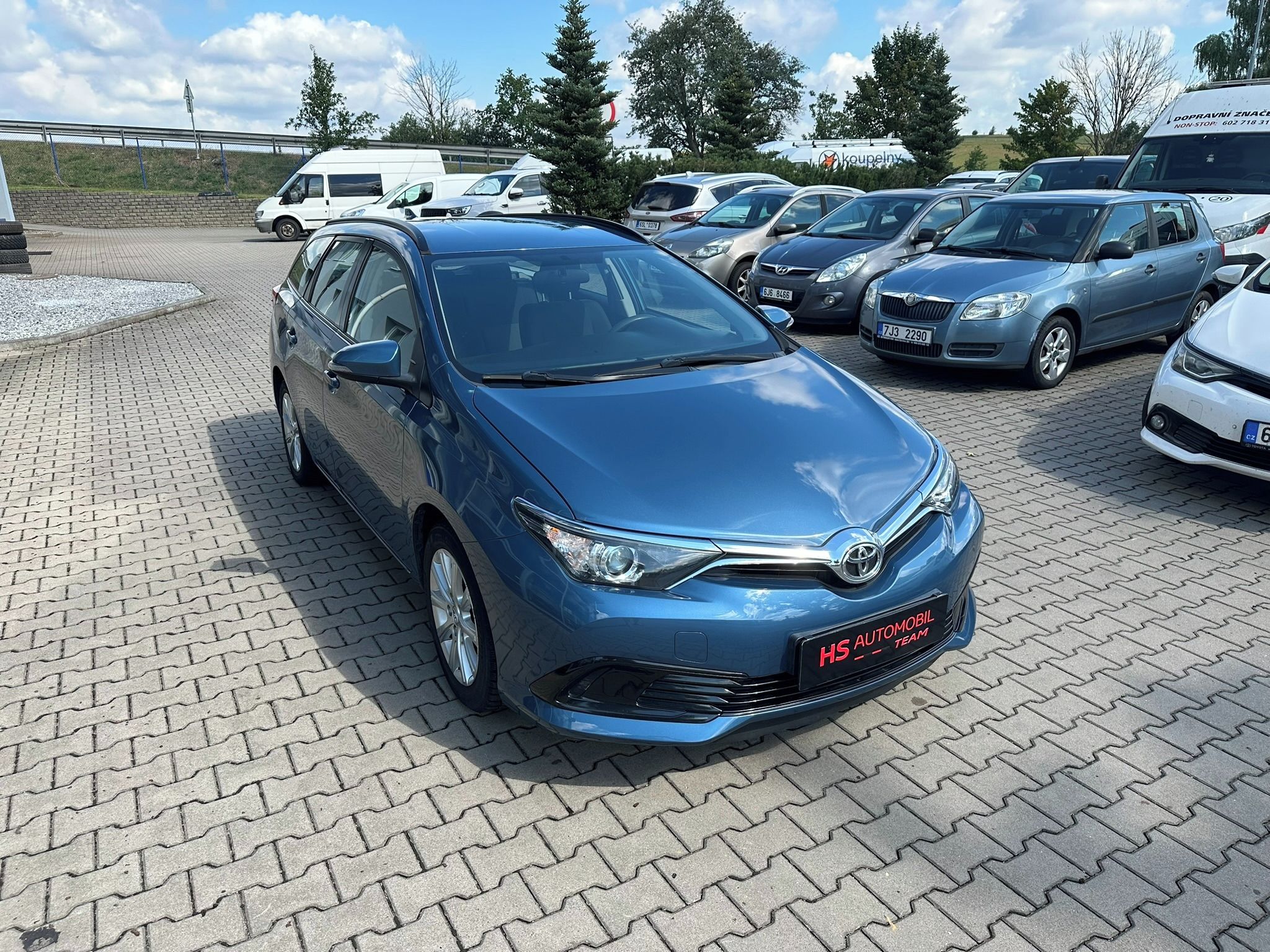 Toyota Auris, Kombi 1,33i 73 kW - fotka 5